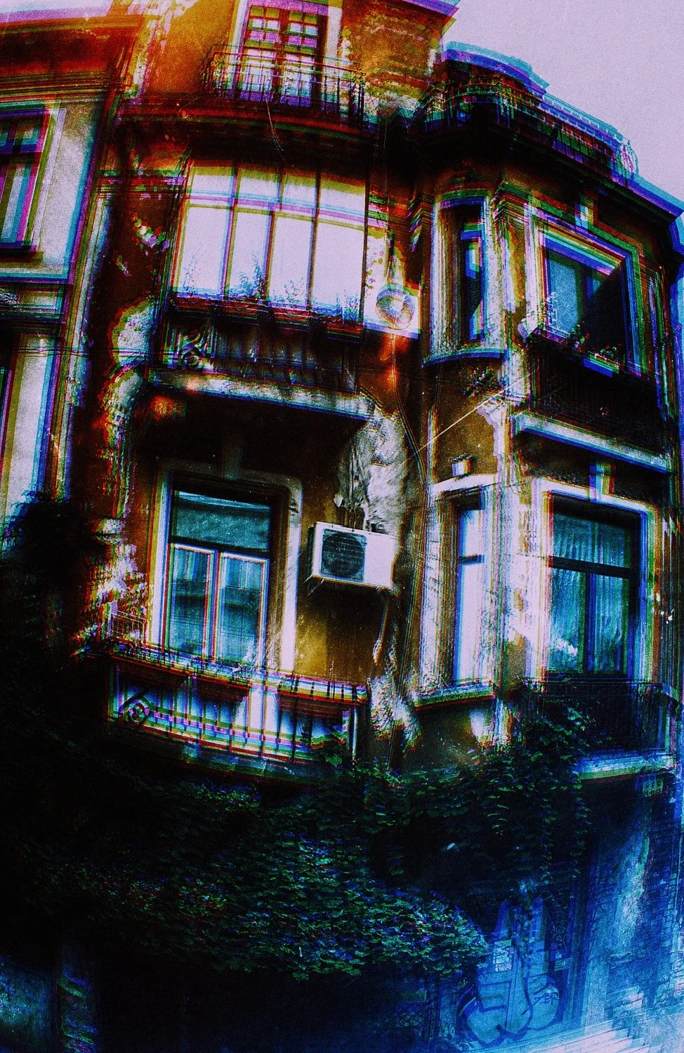 putrid space © Alexandra Crisbășan