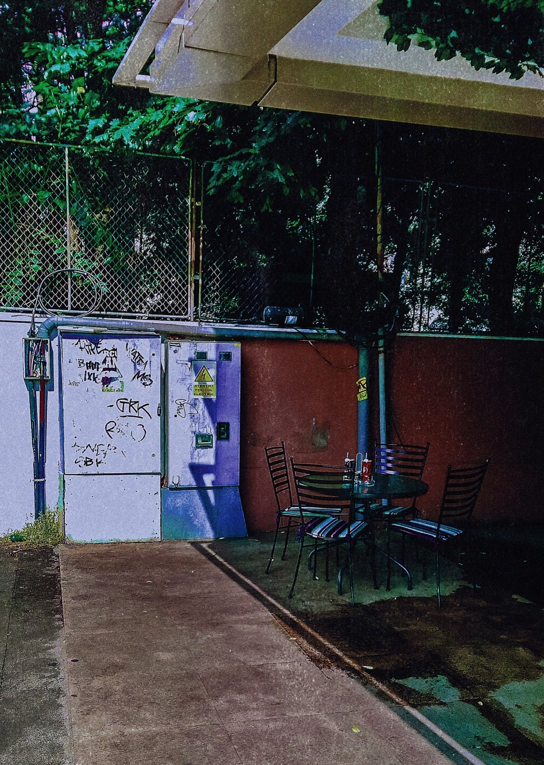 putrid space © Alexandra Crisbășan