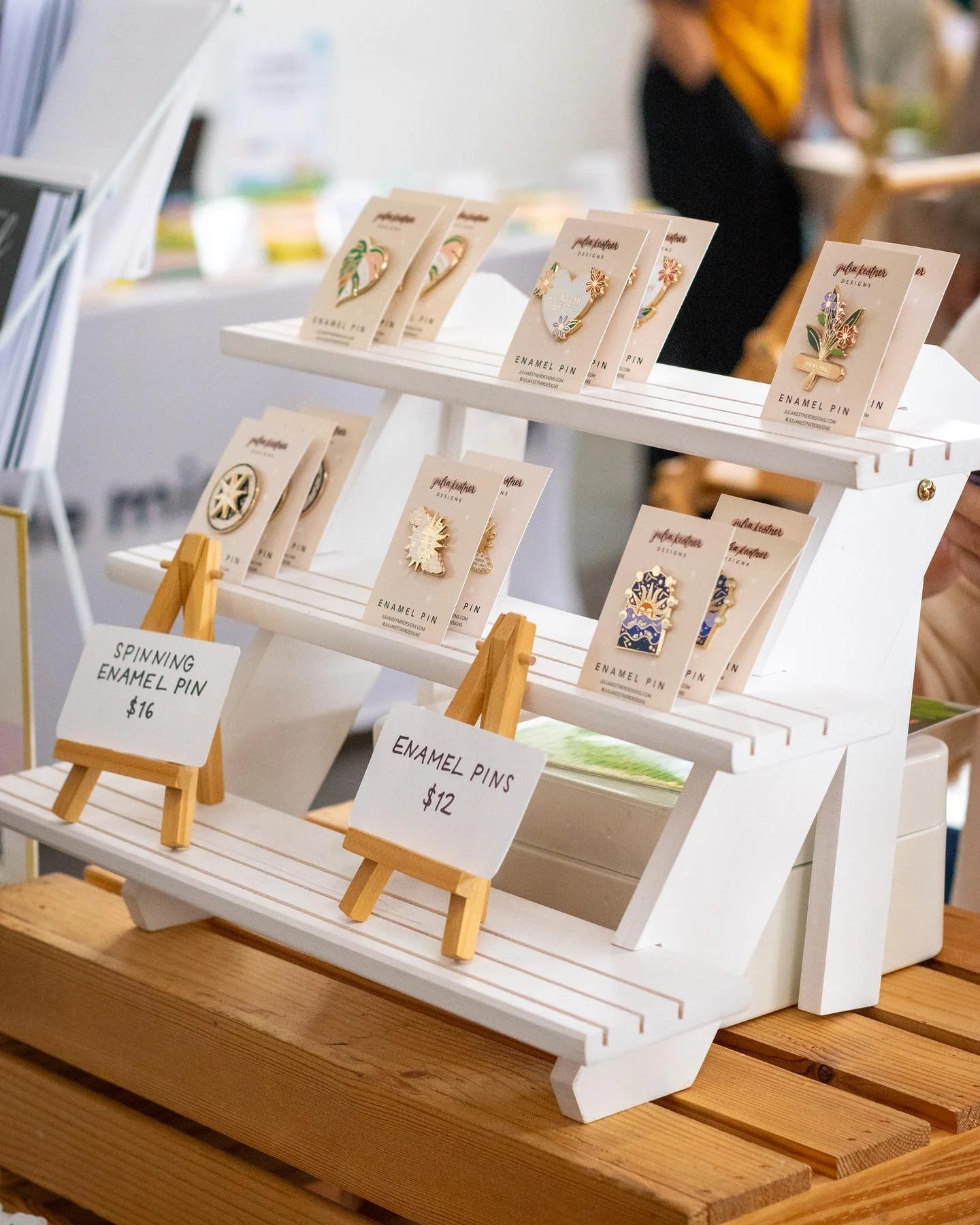 LA friends - Join me this weekend at The Downtown Burbank Summer&nbsp;Arts Festival! 💕 Experience 4 blocks of handmade artisans, food, and family fun!&nbsp;

🌏WHERE: San Fernando Blvd (from Magnolia to Angeleno)

📅WHEN: Sat May 31st &amp; Sun June