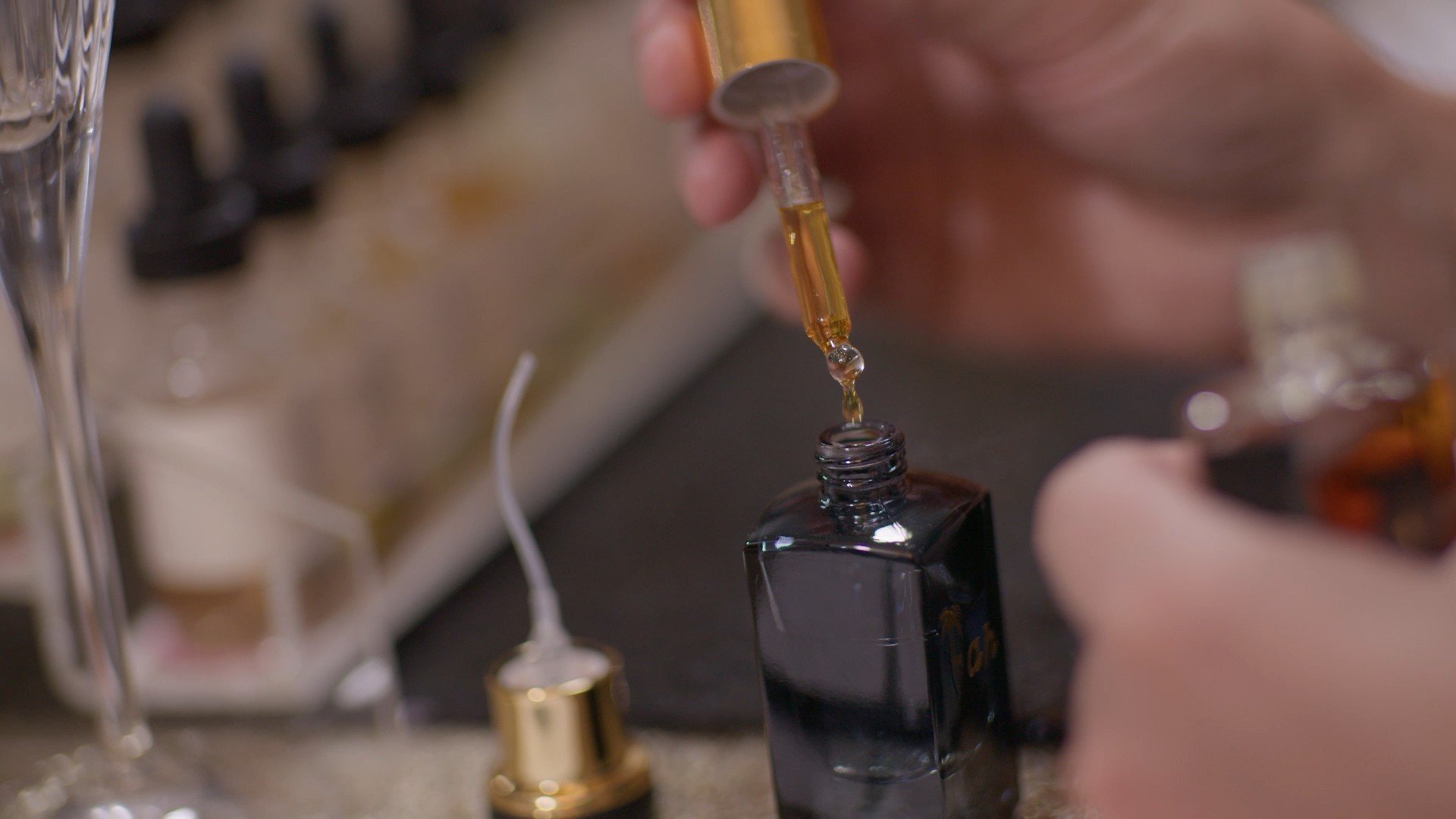 Perfume making Fleurage DHI Ports Mens Session5.jpg