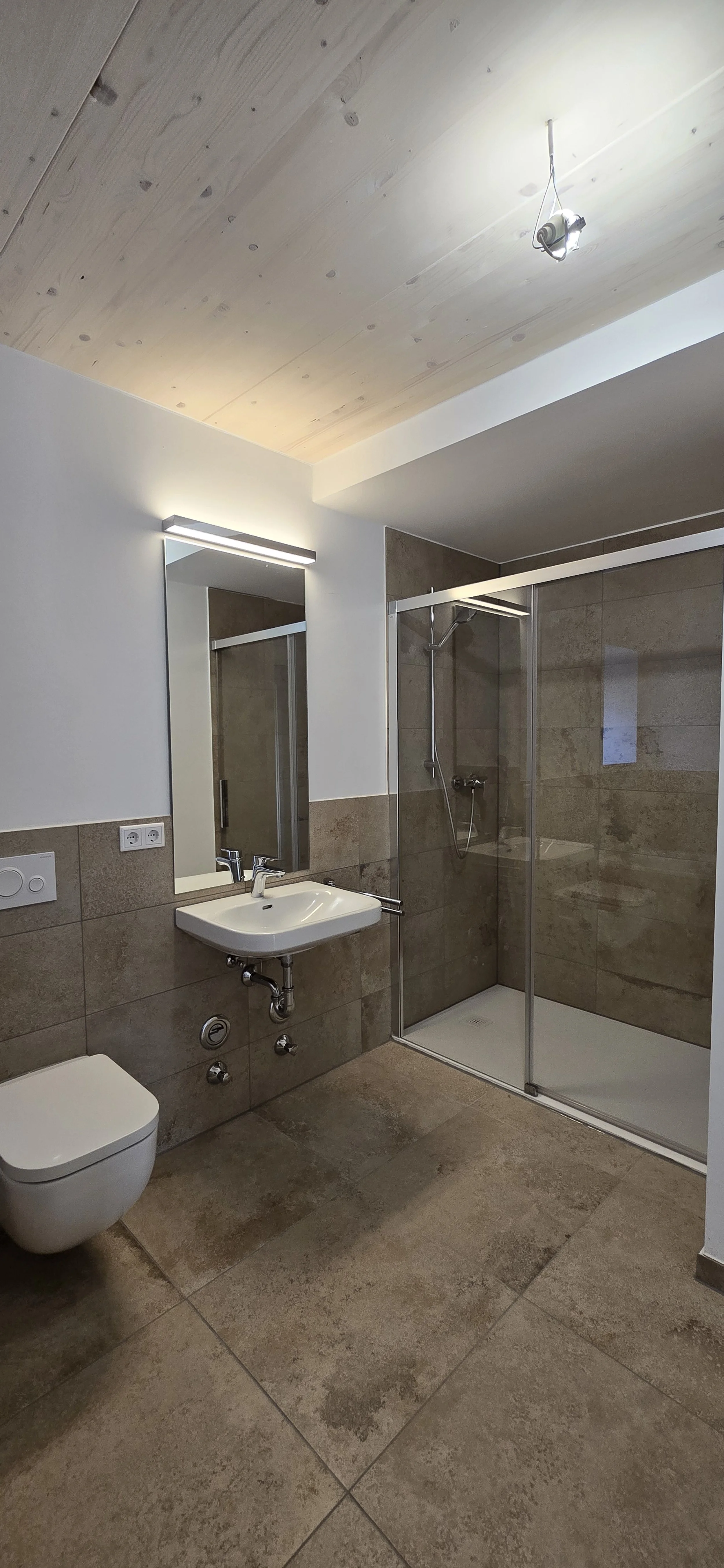 Dusche und WB.jpg