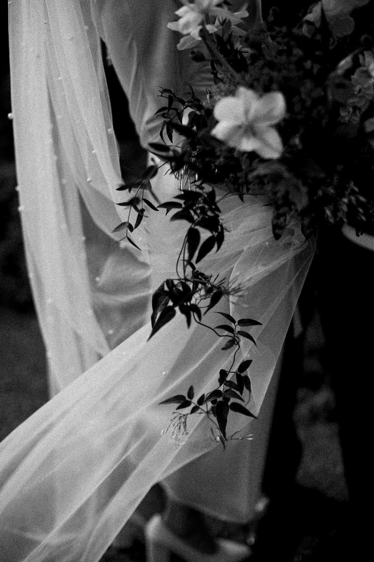 Rennie&DilipVeil&Florals-126.jpg