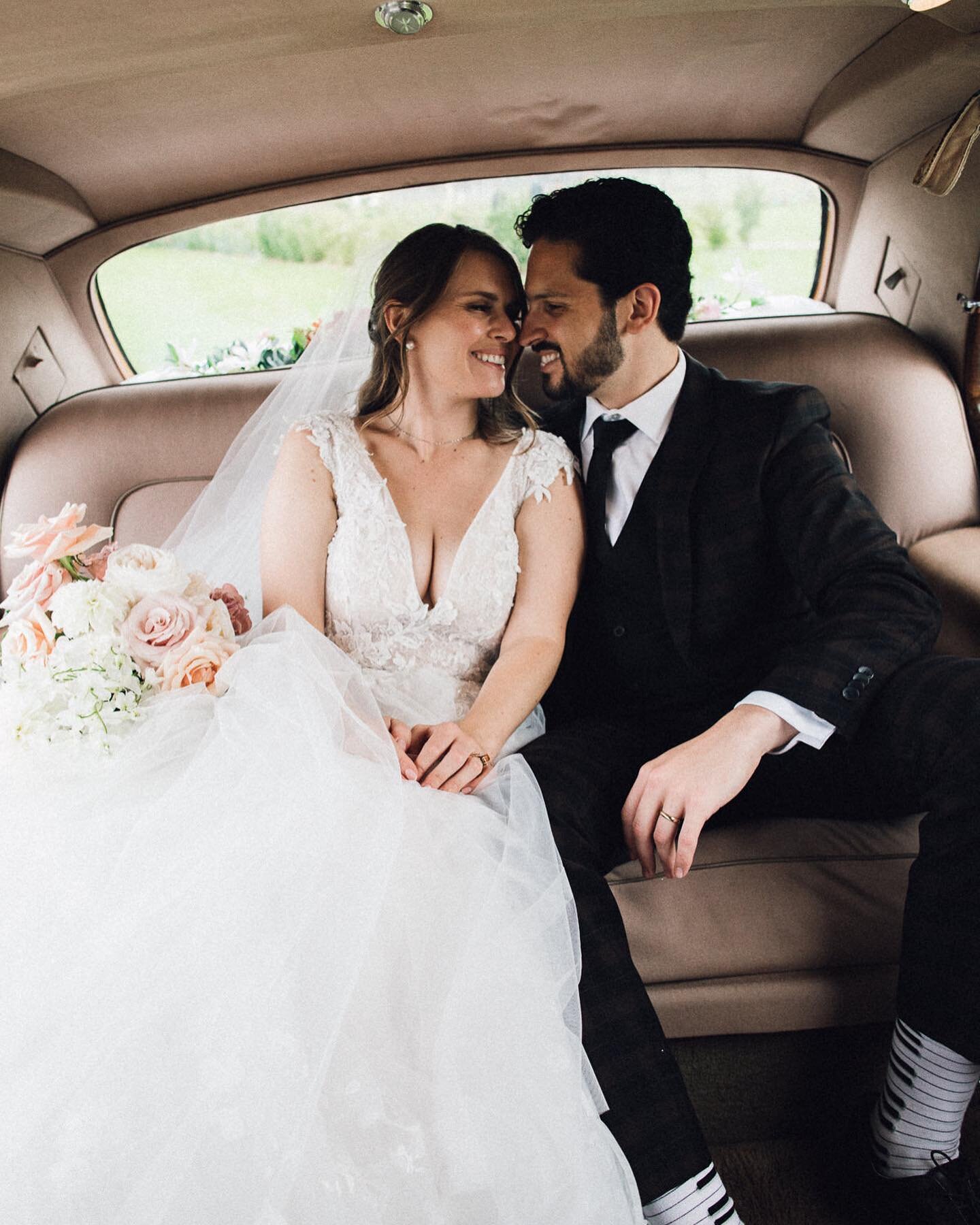 A few frames from Moira &amp; Arthur&rsquo;s magical day on Sat - hugest congrats you two love birds! xxx 

Dress @abellabride at @natalierosebridal 
Florals @graceandflora.nz 
Shoes @chi_chi_london 
Hair @hair_by_vvn 
Makeup @rae_makeup 
Suit @hugob