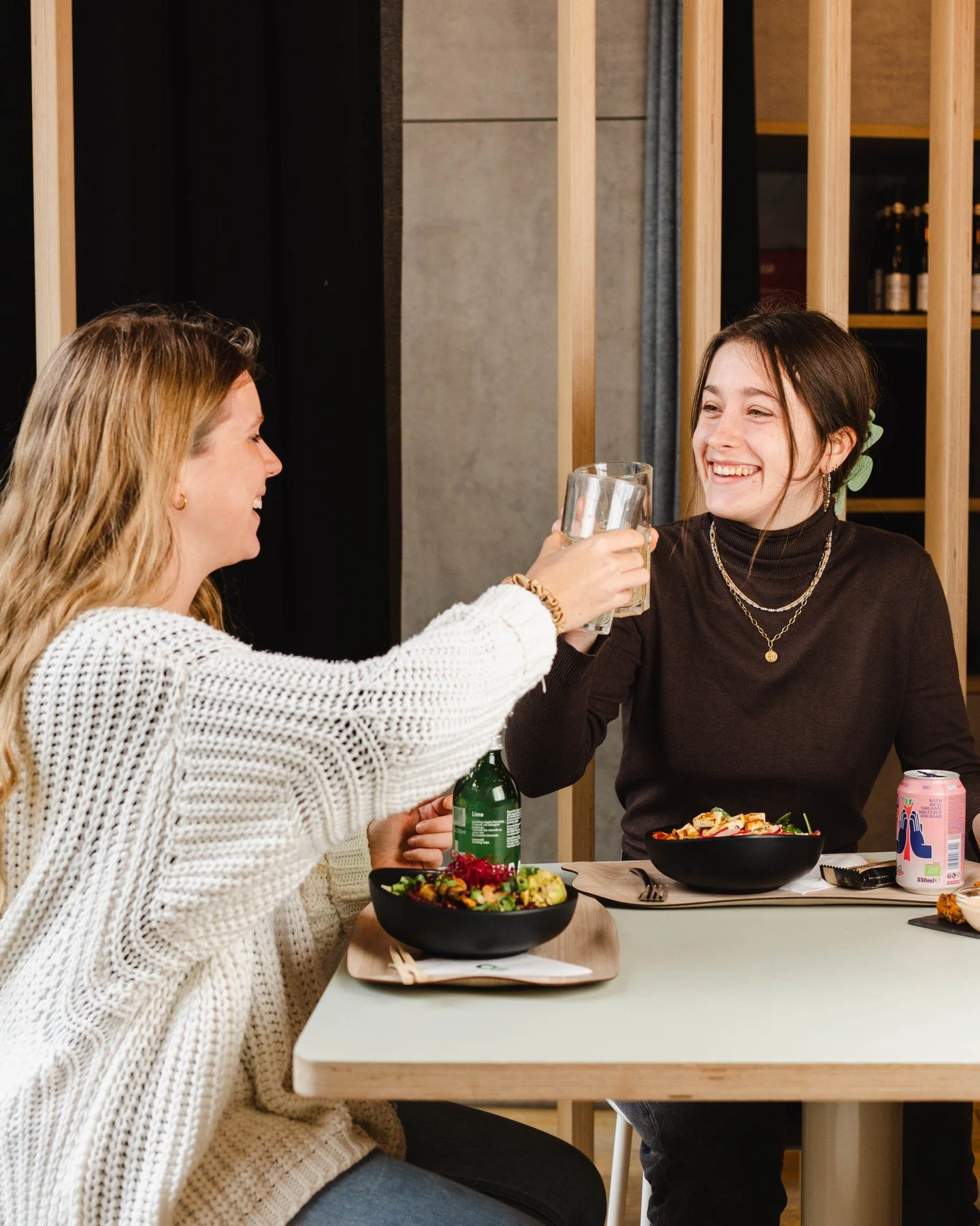 Besoin d&rsquo;un boost ? ⚡ Tadao t&rsquo;attend 7j/7 d&egrave;s 11h, &agrave; Ixelles et &agrave; Waterloo 🍽️
Rapide ou pos&eacute;, ton Poke s&rsquo;adapte &agrave; ton mood ✅ #tadaopokebar #fastgood 

📍 Ixelles &ndash; 14 Rue Francart
📍 Waterlo