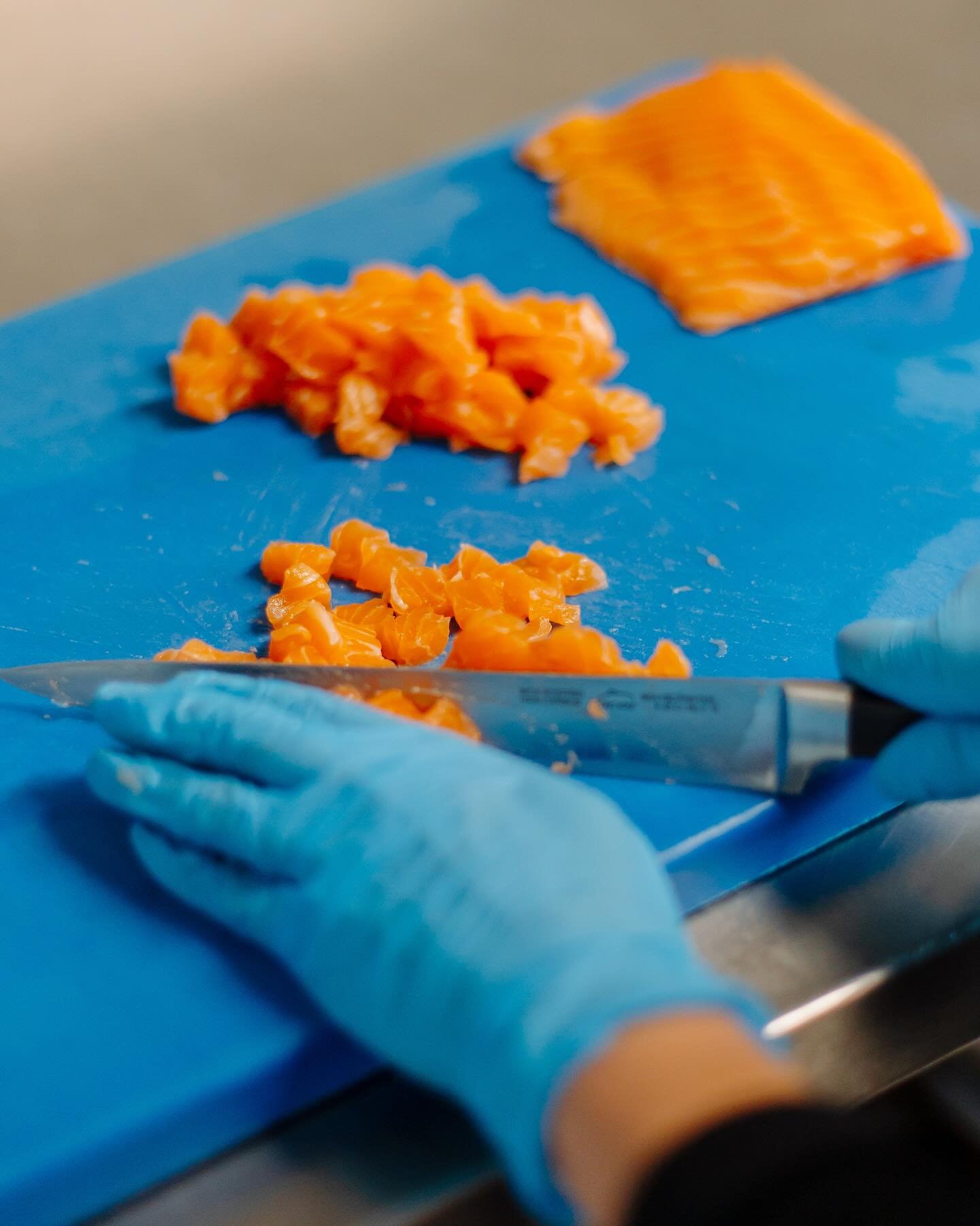 Pourquoi ajouter du saumon &agrave; votre Poke Bowl ? 🐟 Parce qu&rsquo;il est riche en om&eacute;ga-3, plein d&rsquo;&eacute;nergie et juste incroyablement bon ! Un vrai boost pour votre bowl 😋 #tadaopokebar #fastgood

Tadao &ndash; Fresh, Customiz