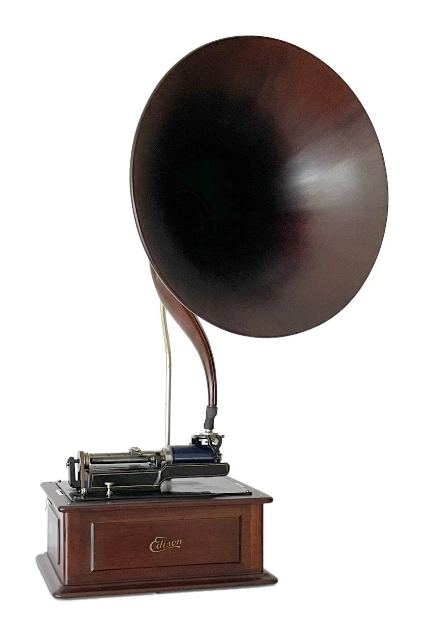 Mahogany Edison Triumph E Phonograph