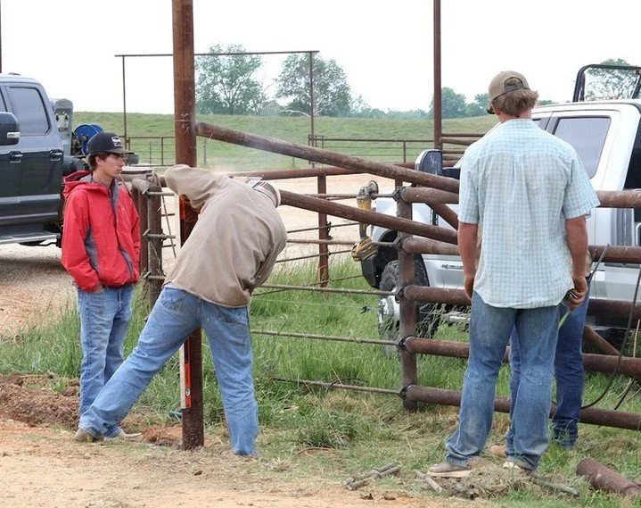 SHOUTOUT to Will and Slade! 👏🔥

These two worked with Montgomery Metal Works during the past school year while enrolled in the welding program at Southern Union Community College.

They came in hungry to learn and spent the year expanding their kno