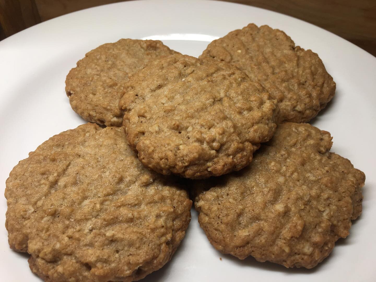 We baked oatmeal cookies with our King Blossom Apple Pie blend. First we made the dough and let it chill in the refrigerator for one hour. Then we rolled it into small balls and smashed them with a fork. Next we baked them for 10 minutes. After they 