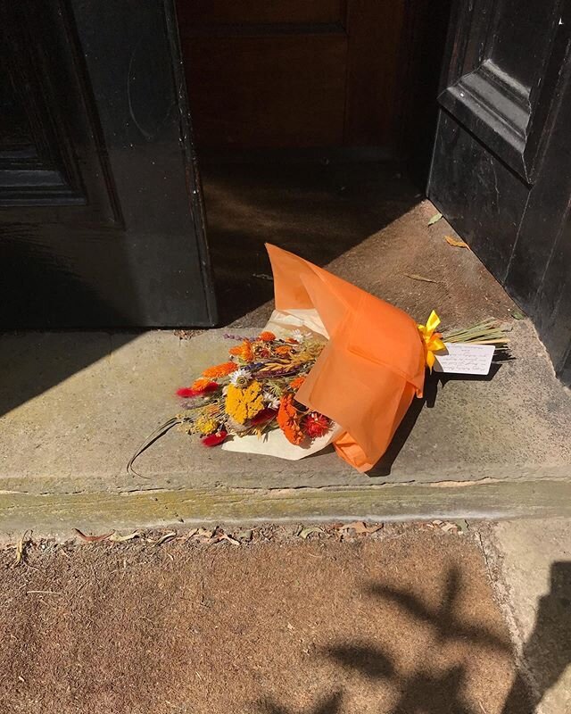 Bright summer bouquets &amp; Non Contact delivery&rsquo;s happening today! 🥰😷 Available to buy on my website or DM! 🌞
#driedflowers #glasgow #flowerdelivery #scotland #uk #flowers #summer