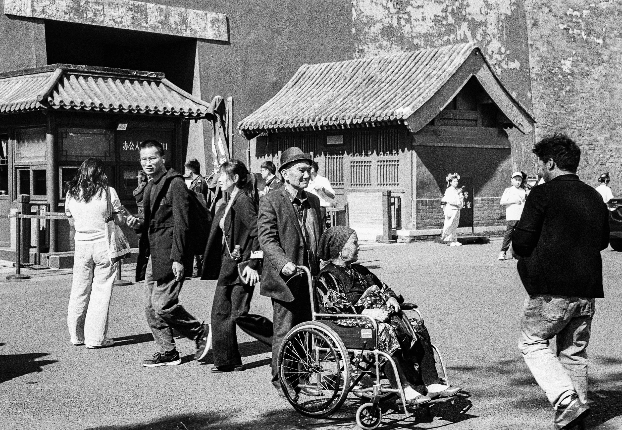 Beijing - Contax iia + Sonnar 50 f/2