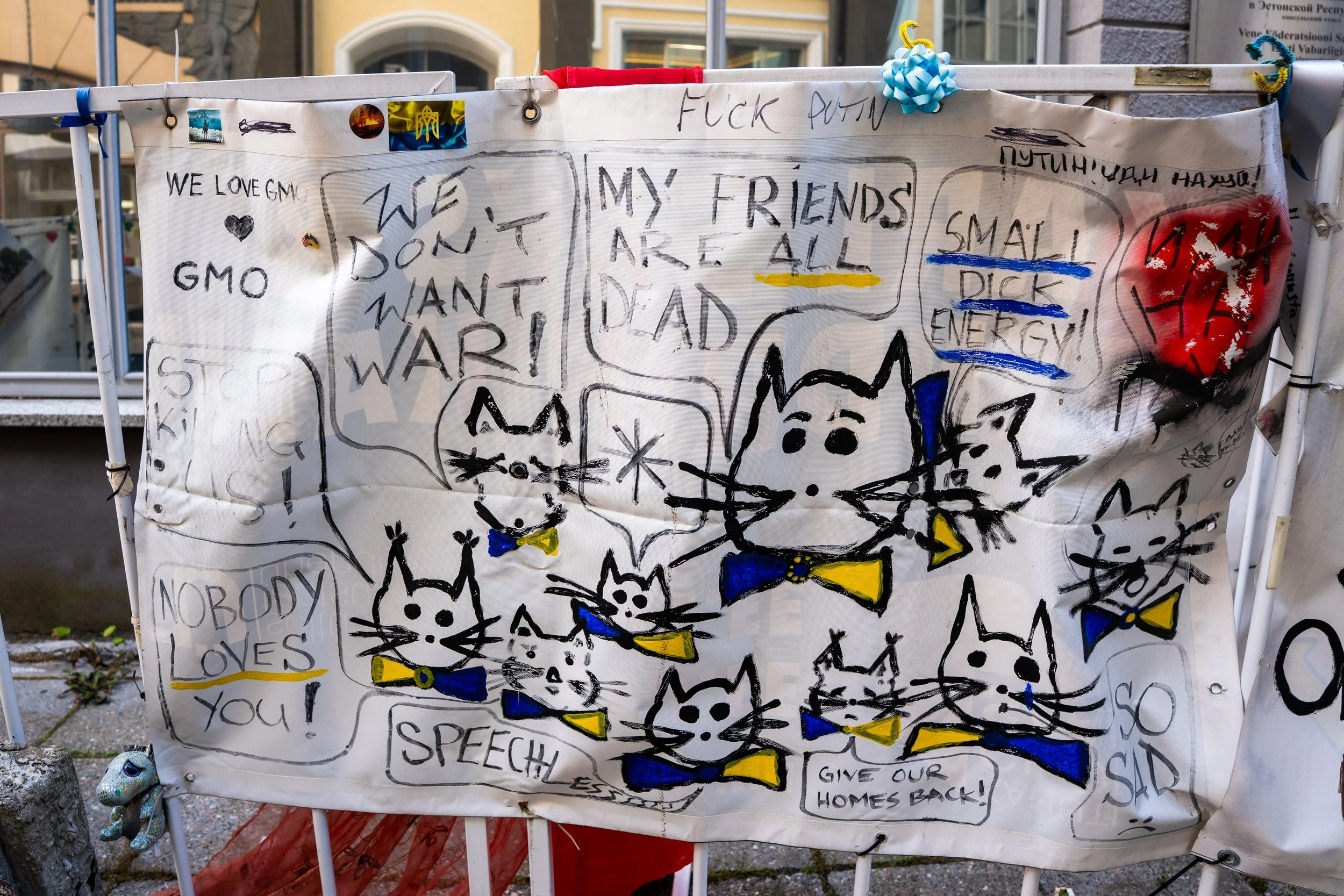 Riga. Voices of innocence – Simple drawings, desperate words: a cry against war from hearts that should only know peace.