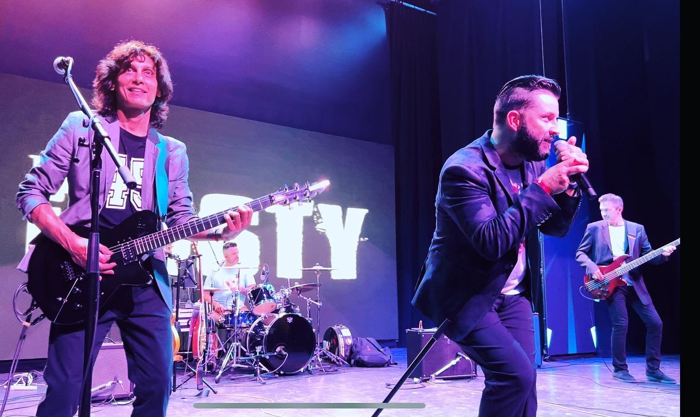 Corinna Rose And The Rusty Horse Band The Rusty Band — Montreal Talent Agency