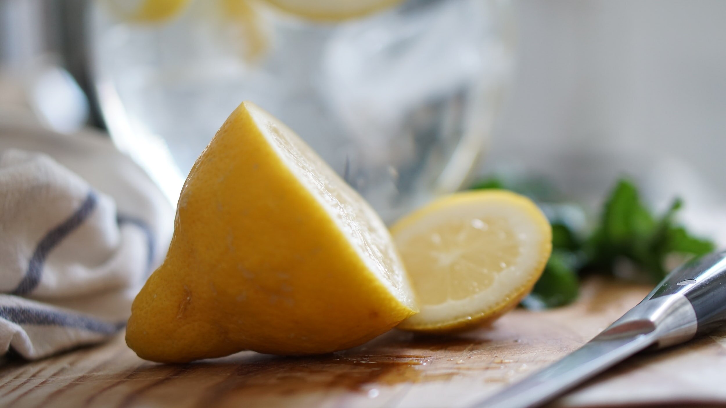 an hour ago I was cutting a lemon