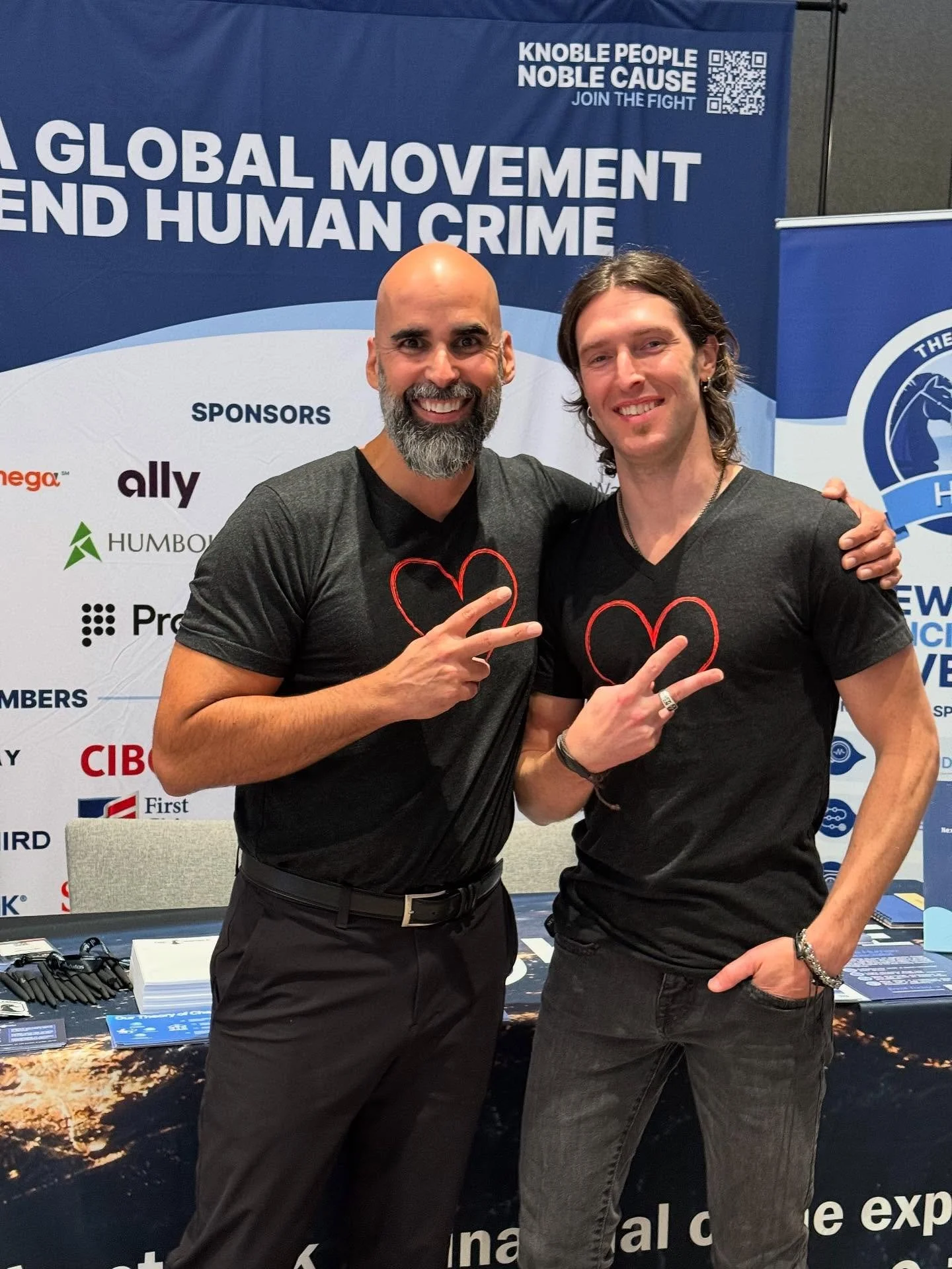 So grateful to be on the road with my friend and brother @chrisgraham_musician. Safe travels ✈️ home bro! PS: still not sure what that &ldquo;2&rdquo; peace sign means - but Chris is always doing that. 😂. I love peace&hellip;