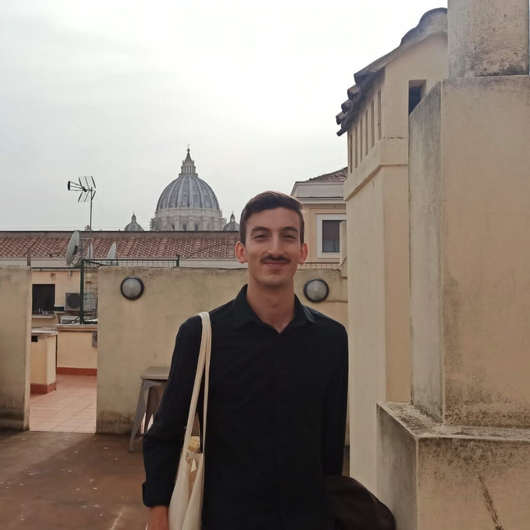 Gianluca Avanzato, this year's Kellogg Fellow at the Chaplaincy, was featured in L'Osservatore Romano, the daily newspaper of the Vatican. He discusses his upcoming trip to Abu Dhabi where, as a Human Fraternity Fellow, he'll engage in interreligious