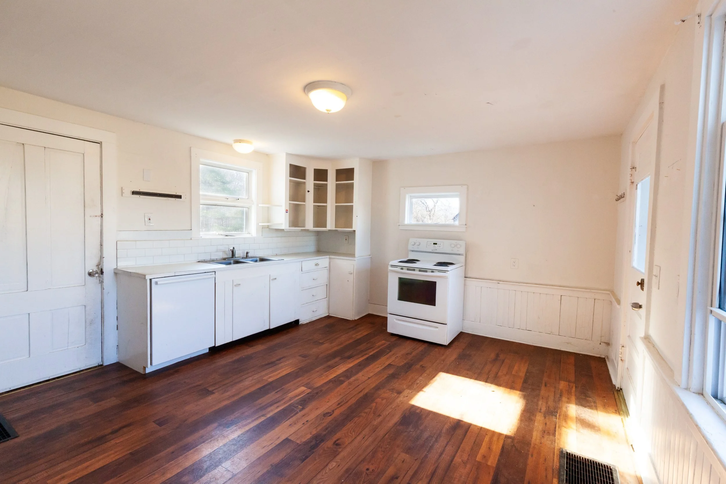 1. Kitchen.jpg