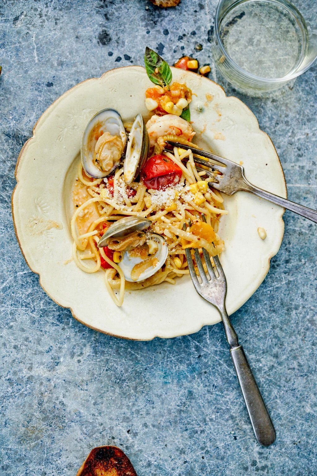 CSPAGHETTI+WITH+SHRIMP,+CLAMS,+FENNEL+AND+CORN+(SUMMER+SEAFOOD+PASTA) .jpeg