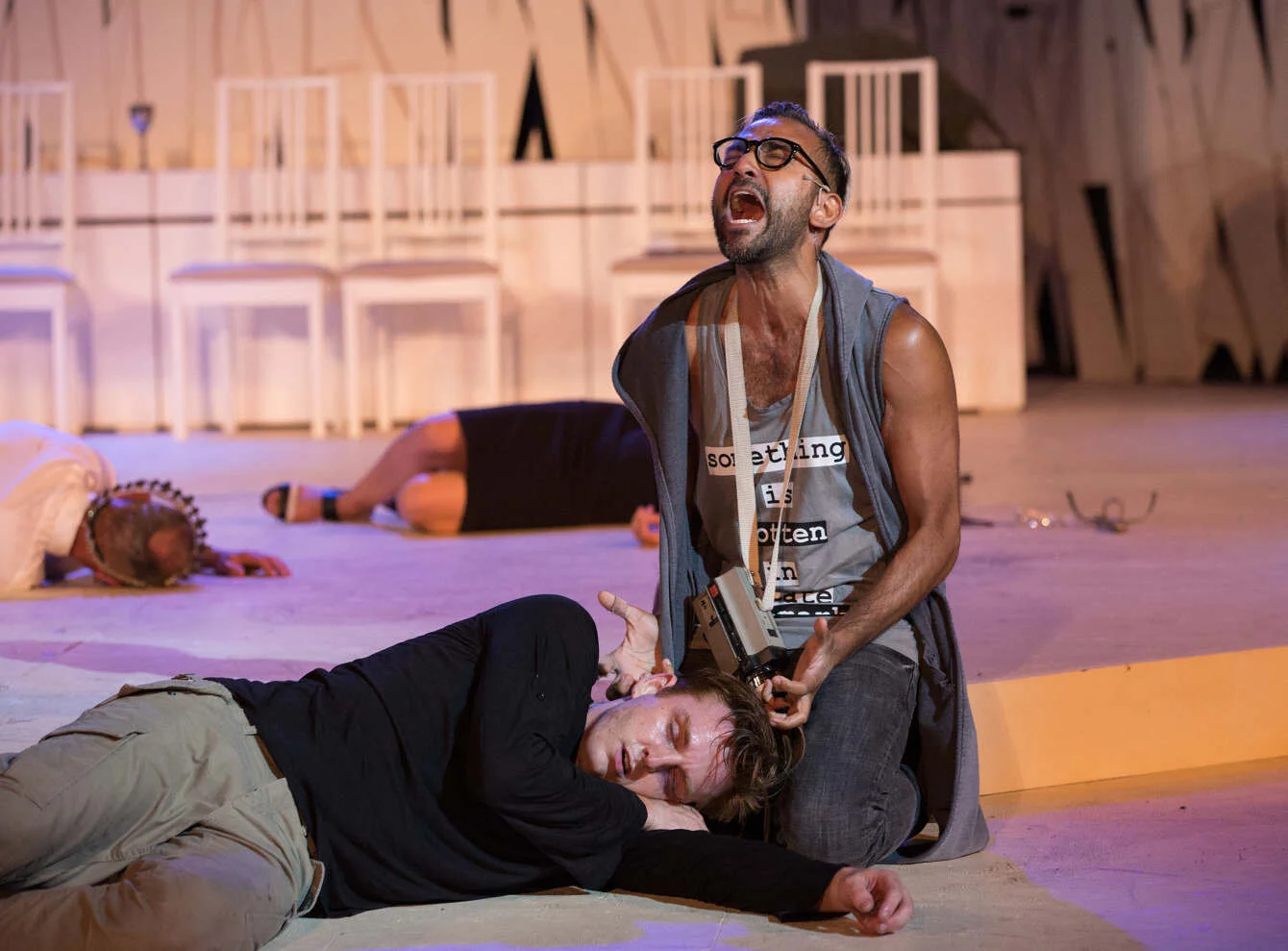 34-16.06_CS_Hamlet_3501_1340_c.jpg