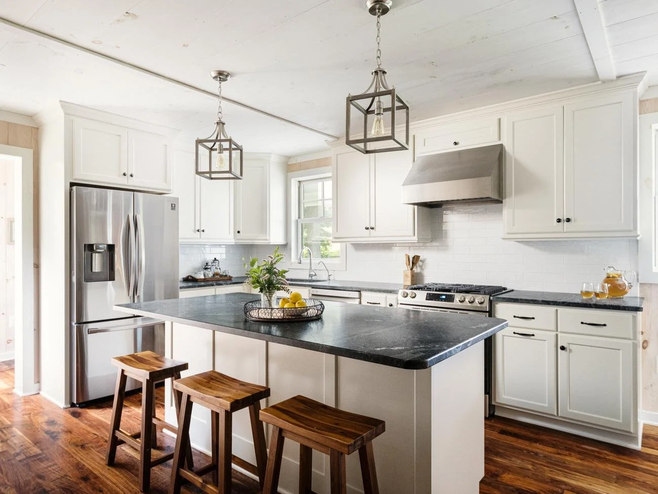 Honeys Farmhouse Kitchen (wecompress.com).jpg