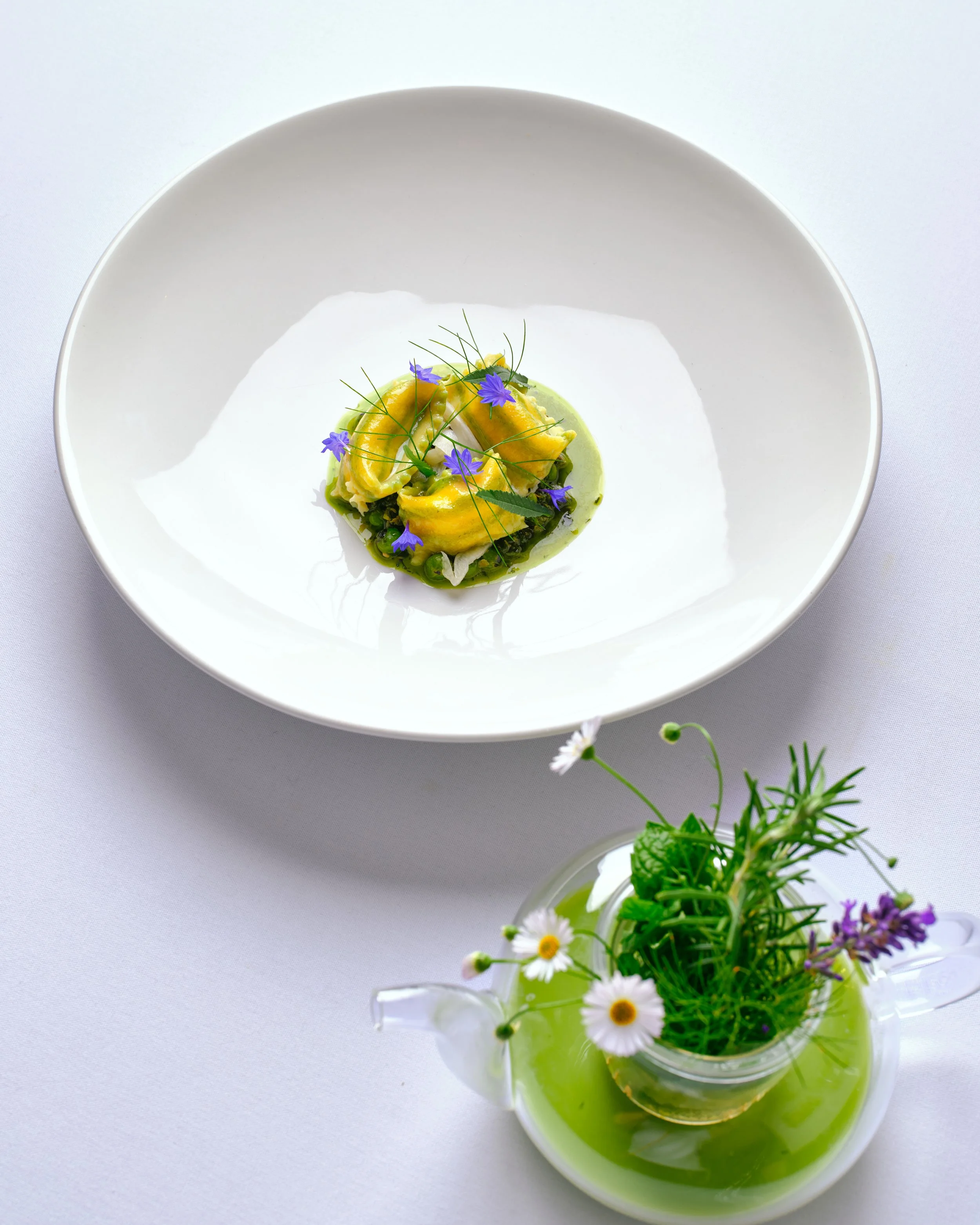 English Pea Agnolotti
Goats Curd, Pea Verde