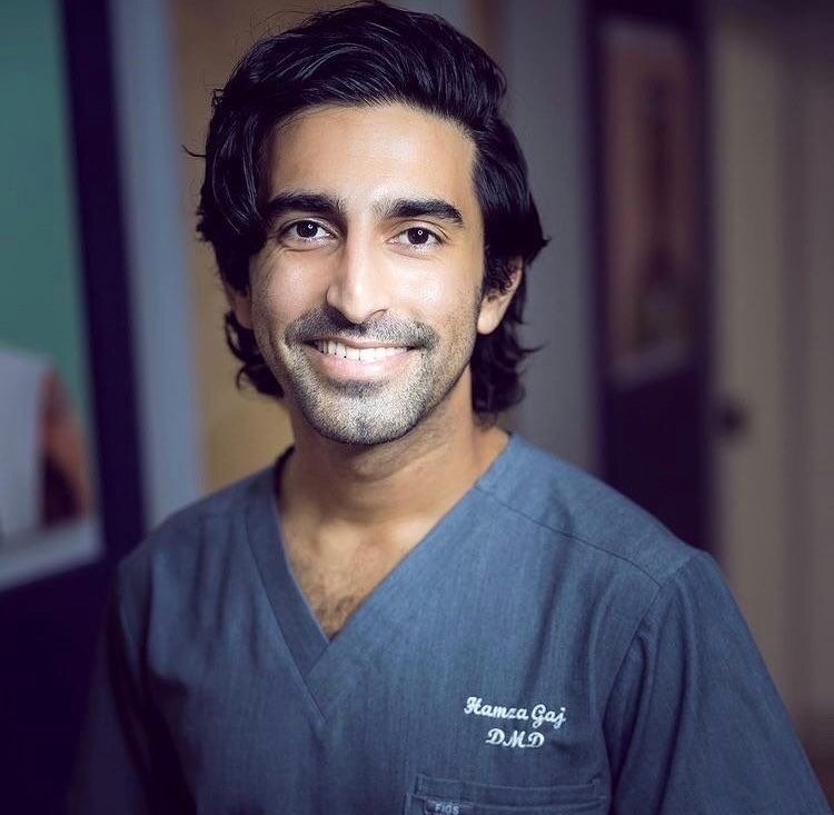 Meet @enameldentistry&rsquo;s newest team member, Dr. Hamza 😄 Enamel has locations all over Austin with our very favorite right here at Lantana Place 🦷💜 
.
.
.
@lantanaplace #lantanaplace #enameldentistry #austin #atx #tx #austintx #austintexa