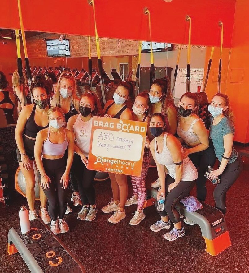 Get fit, get strong, get happy 💪🏼🧡 Conquer  your hesitations and sign up for a @orangetheorylantana class today! #WellnessWednesday
.
.
.
@lantanaplace #lantanaplace @orangetheorylantana #orangetheory #otf #otffamily #austin #atx #austintx #at