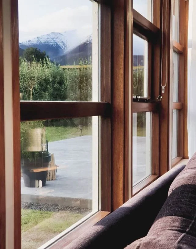 Framkvæmdirnar í garðinum og nýji pallurinn