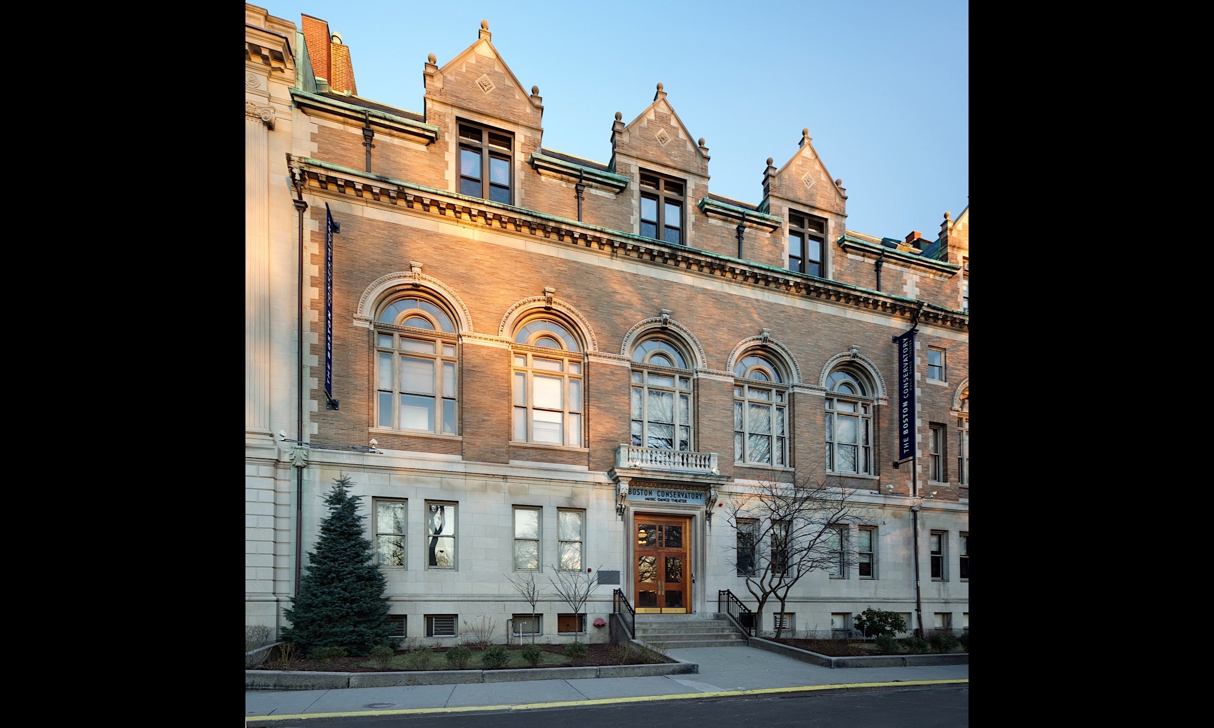 Seully-Hall-Berklee-Photography-Ed-Wonsek5.jpg