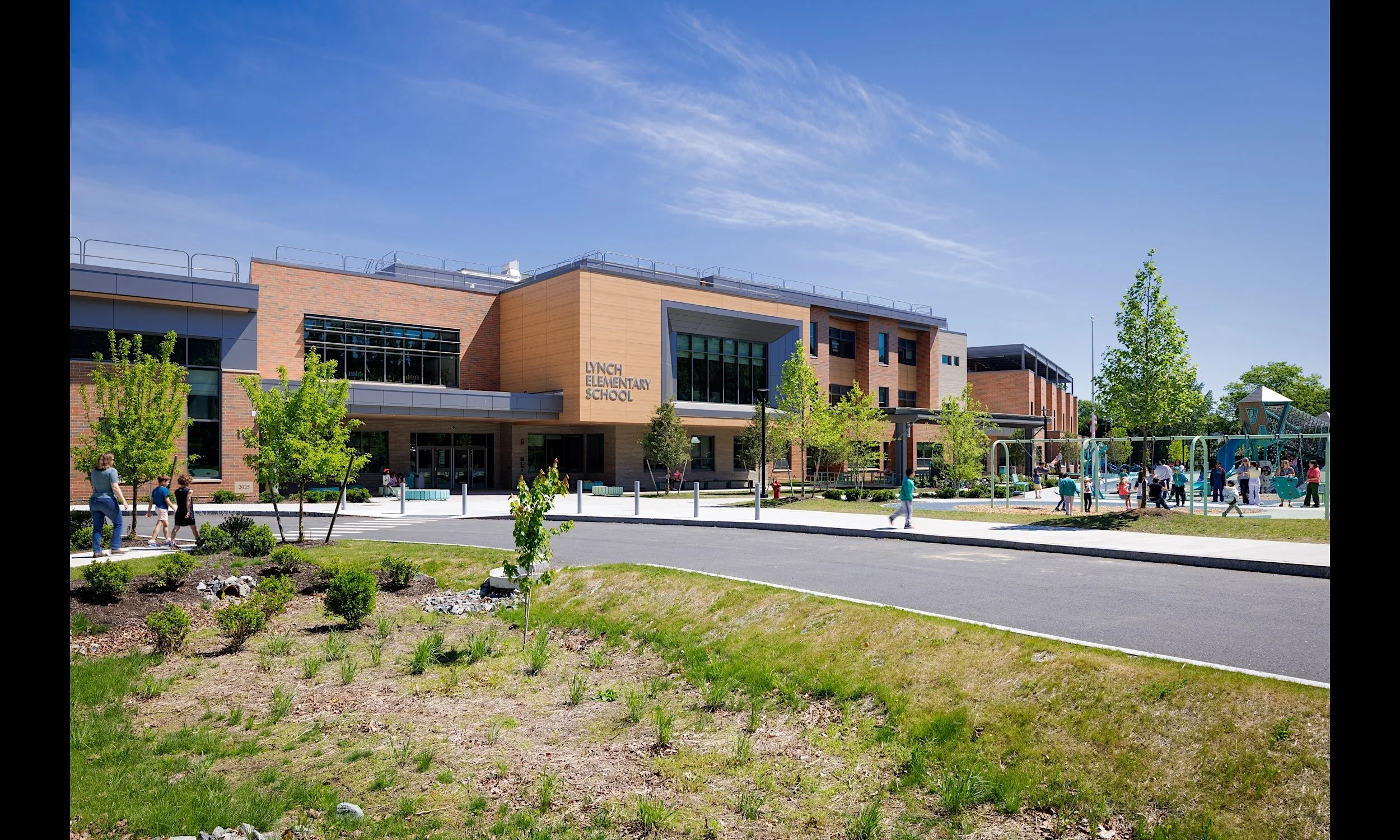 LynchSchool-Exterior-07.jpg