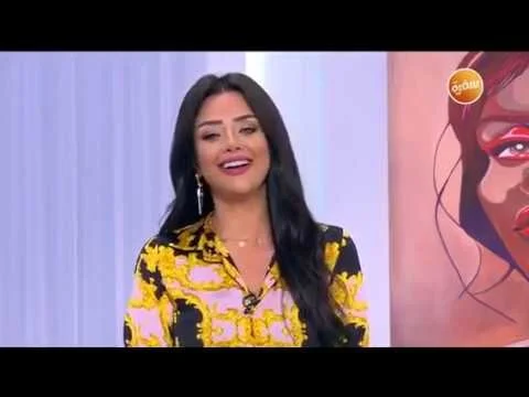 هبه الششتاوي في برنامج هي وبس مع رضوى الشربيني تقدم ميكب سريع بتقنيه المونوكروماتيك