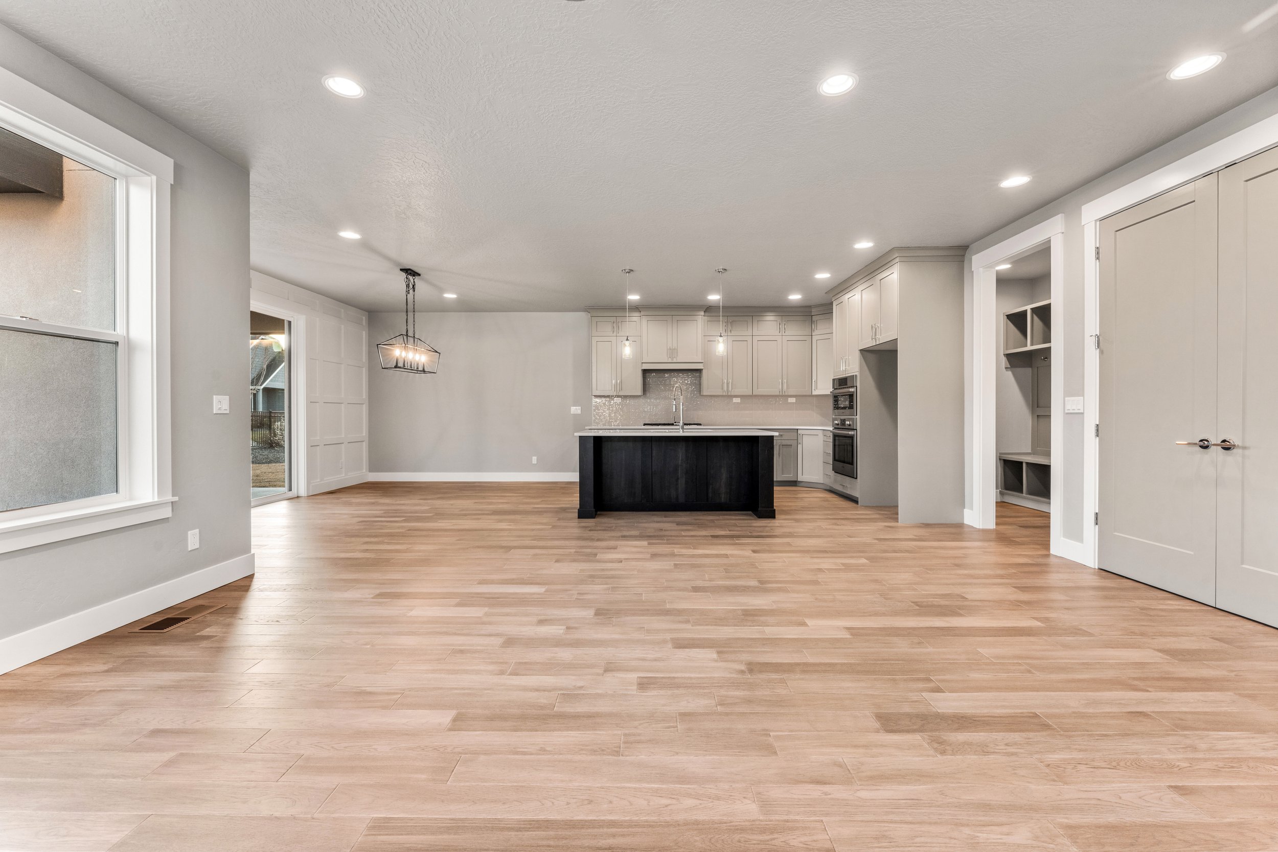 8179 Fountain Brook St-19.jpg