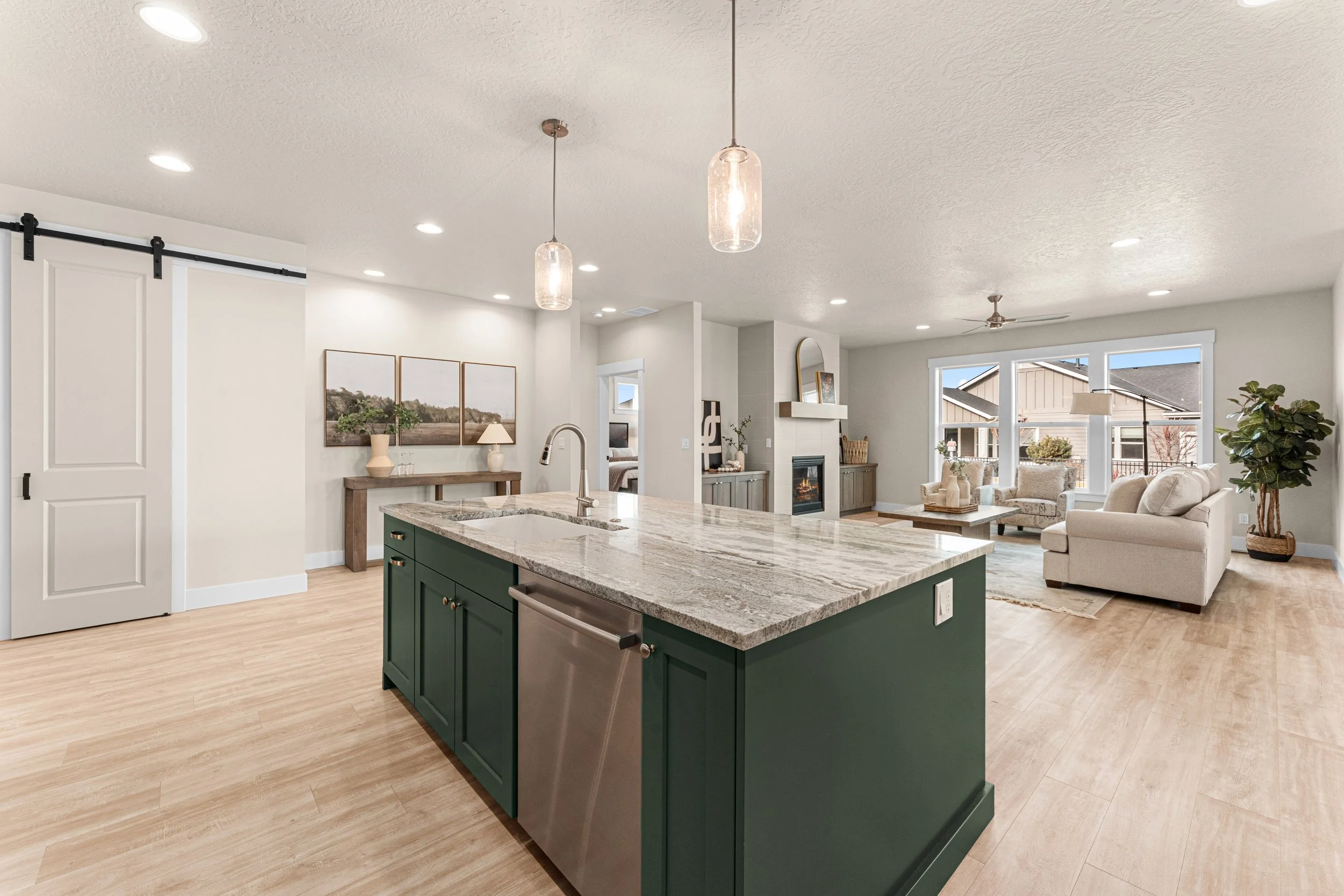 8082 Tandy Cove St-29.jpg