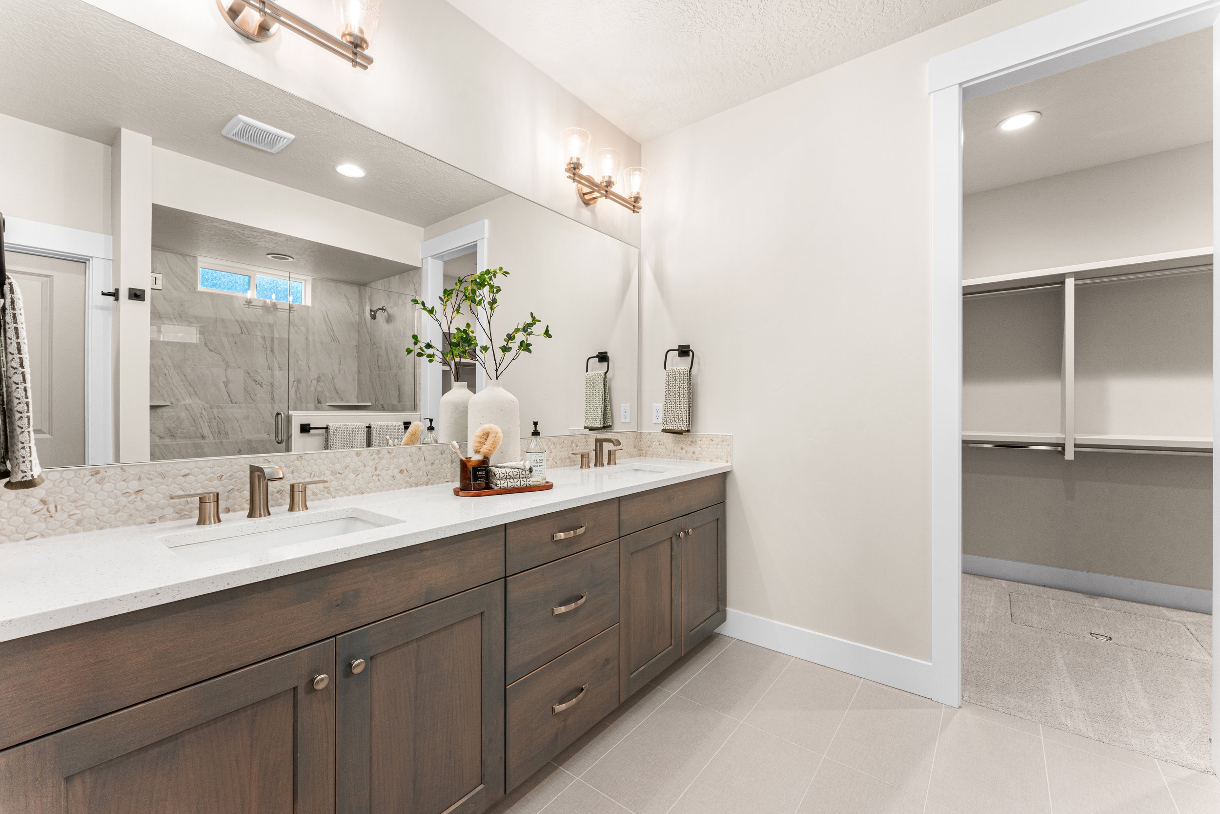 8082 Tandy Cove St-34.jpg