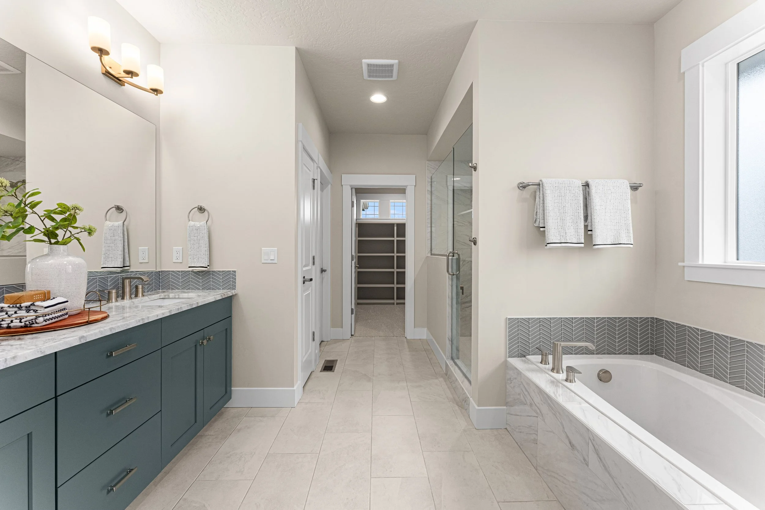 8078 Tandy Cove St-35.jpg