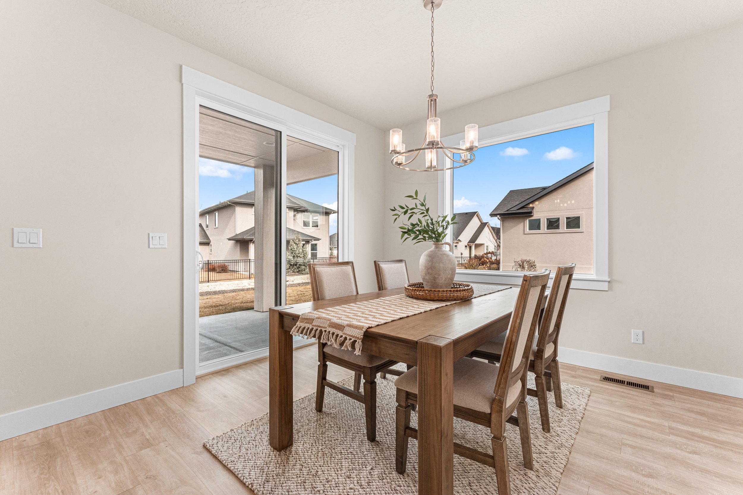 8082 Tandy Cove St-22.jpg