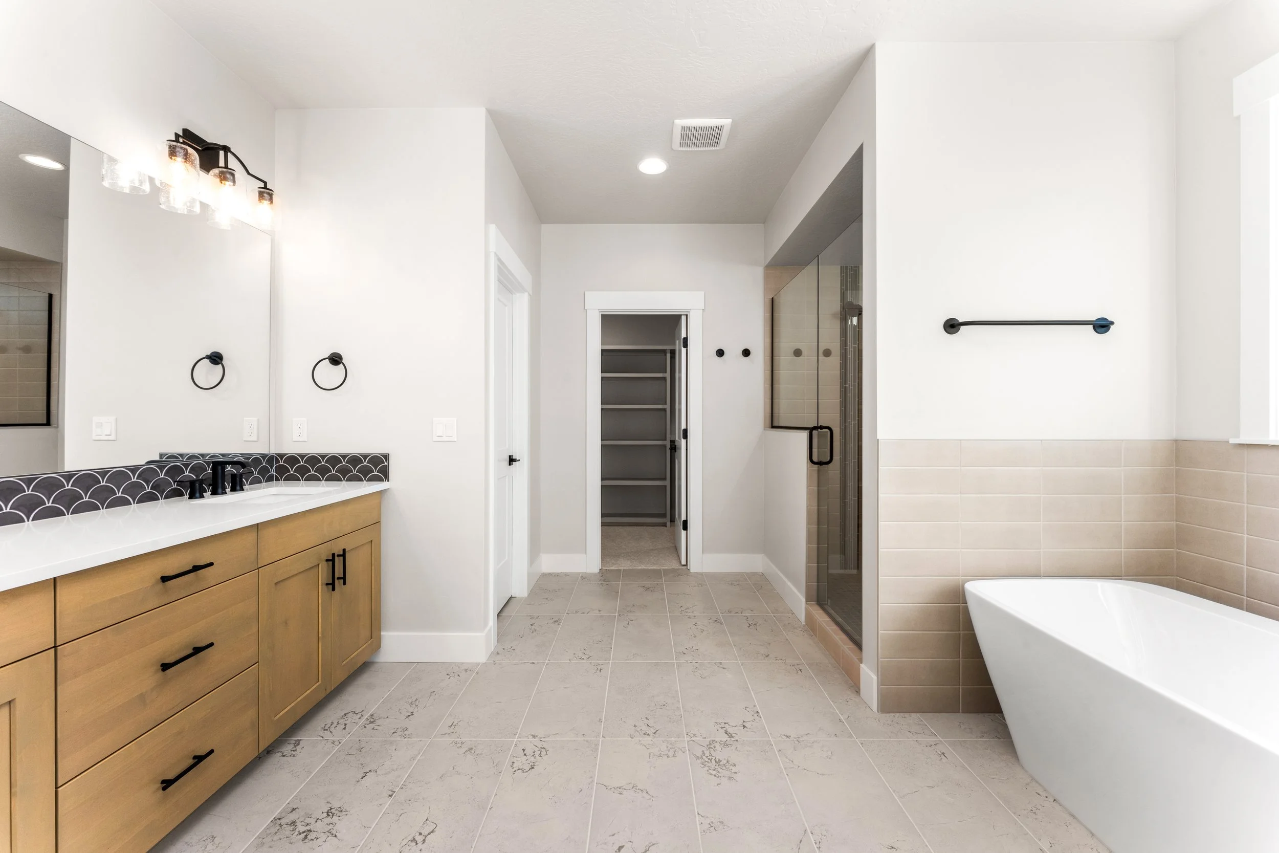 8084 Tandy Cove-38.jpg