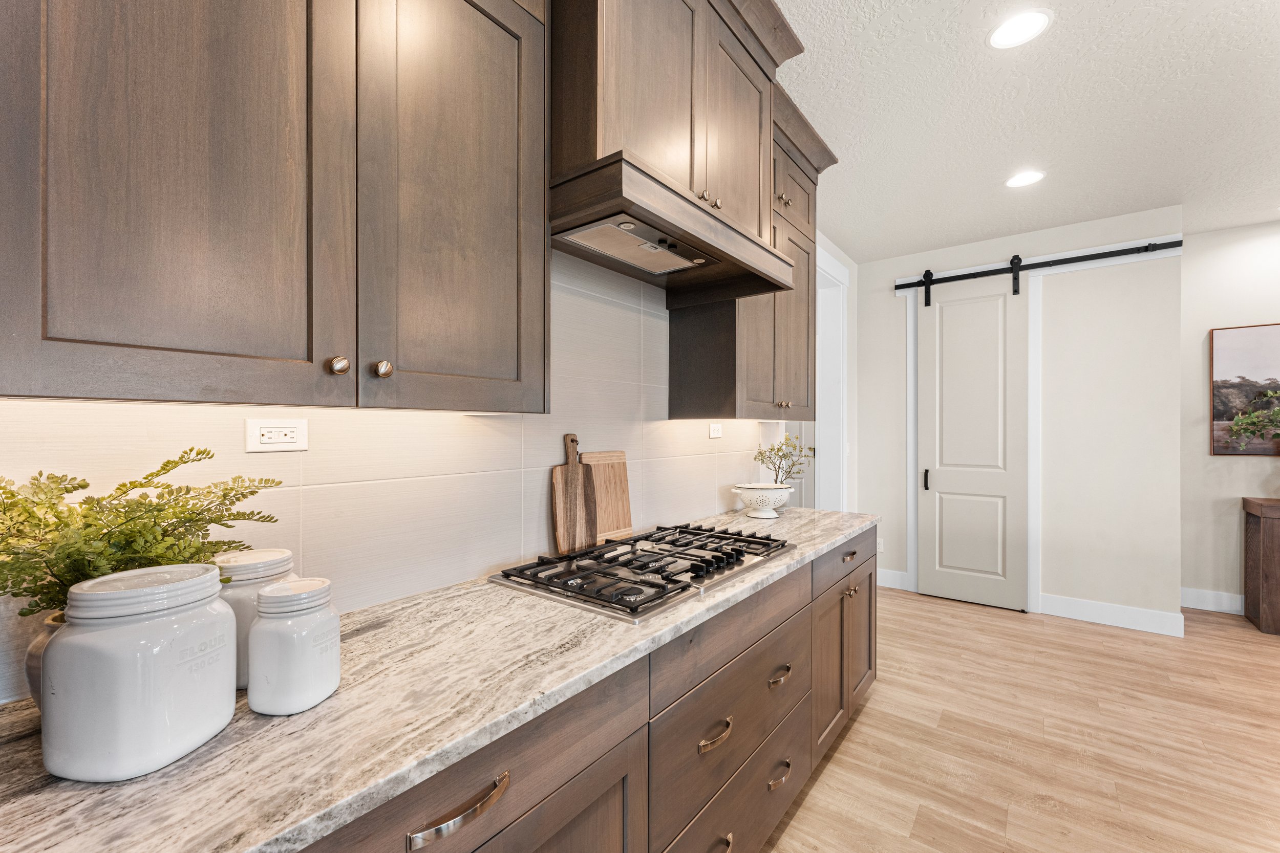 8082 Tandy Cove St-28.jpg