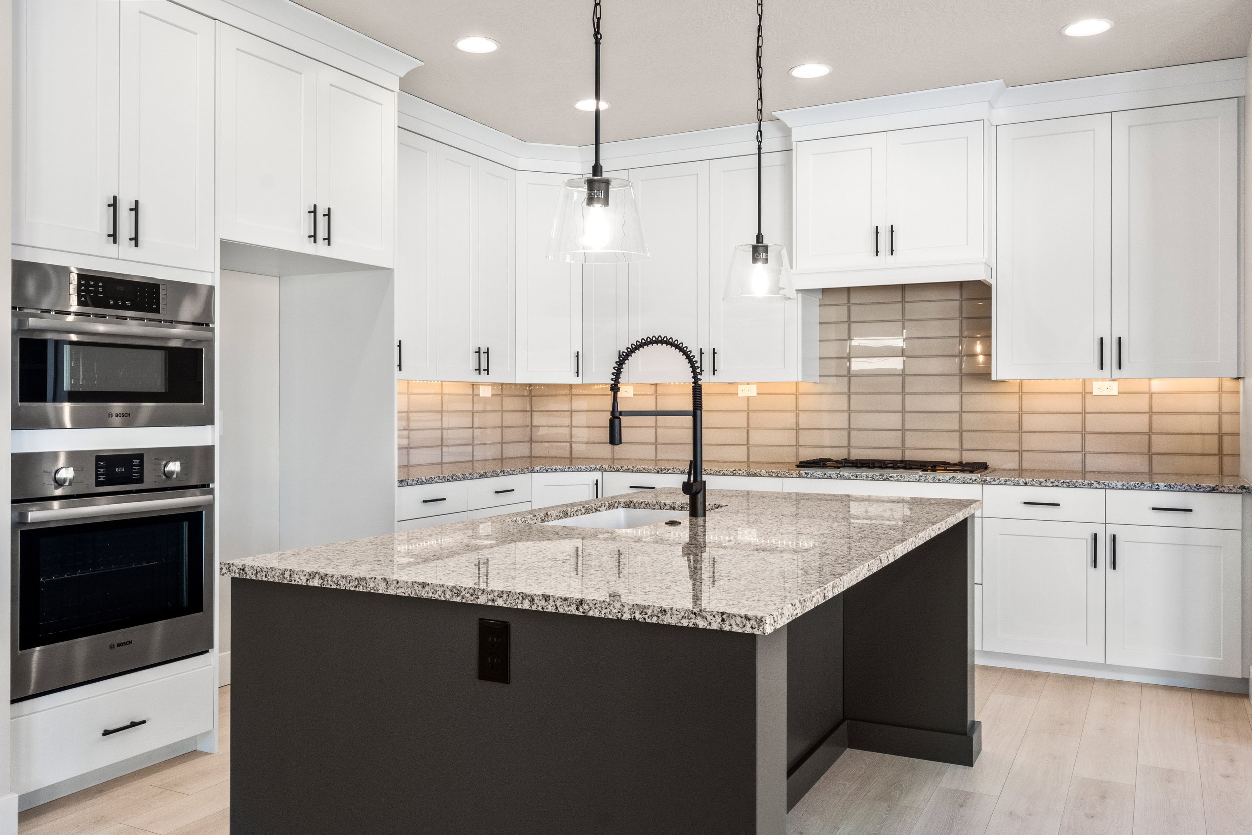 8084 Tandy Cove-27.jpg