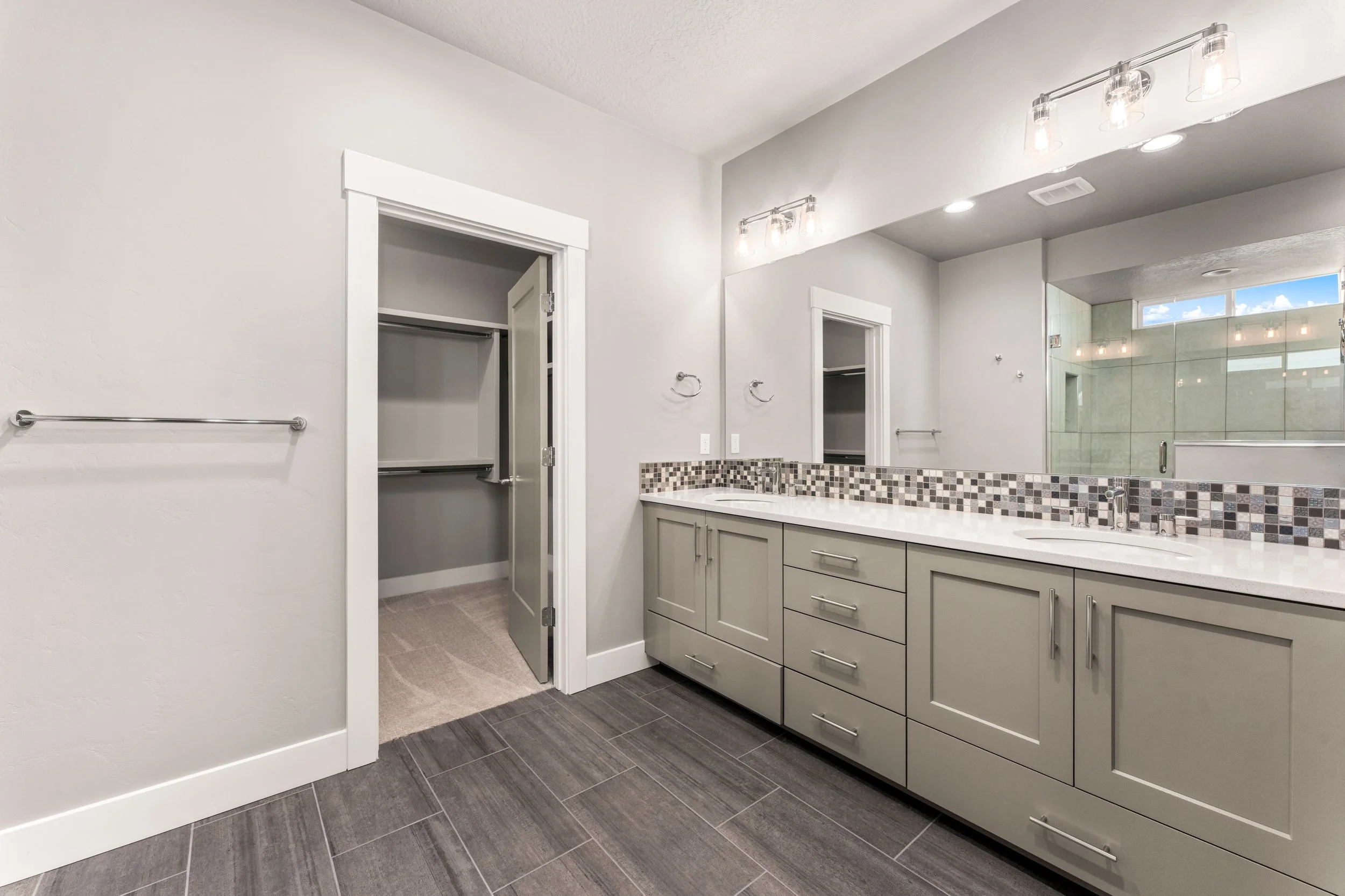 8179 Fountain Brook St-34.jpg