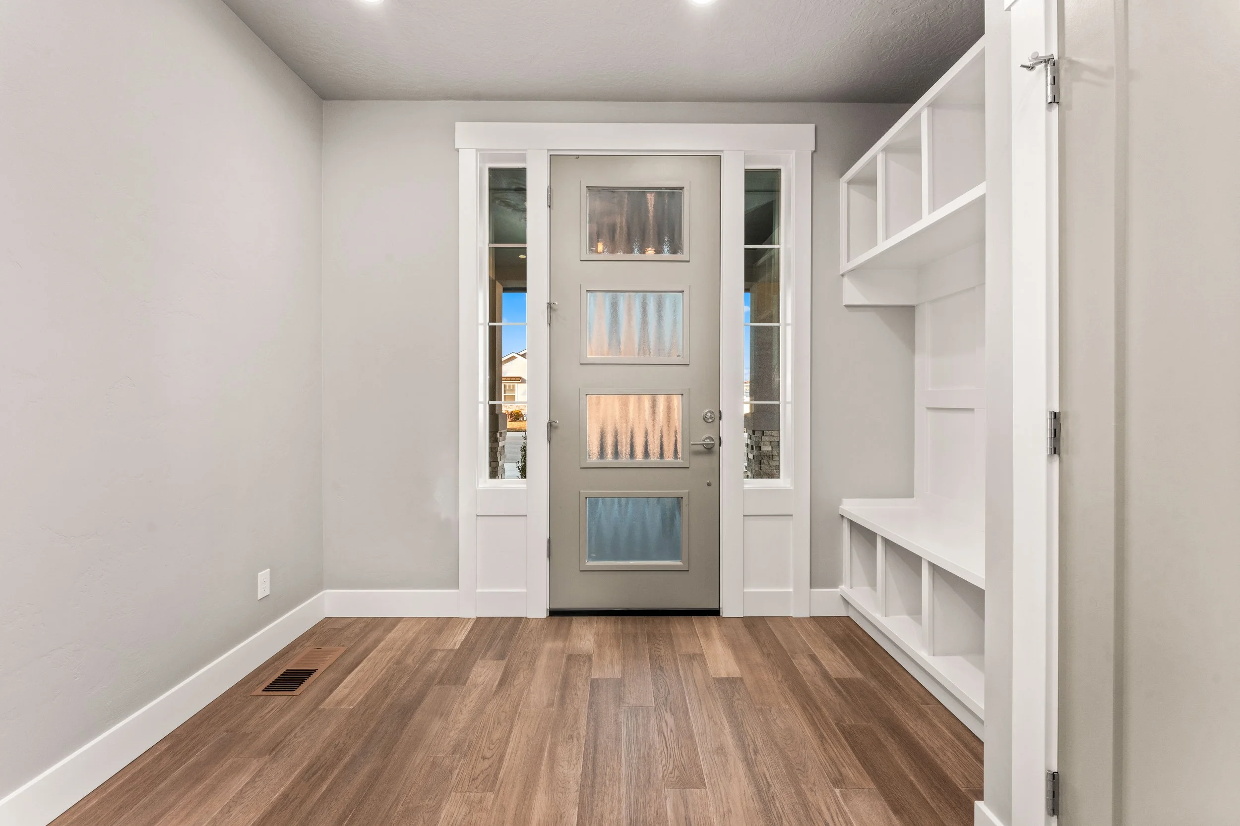 8179 Fountain Brook St-13.jpg