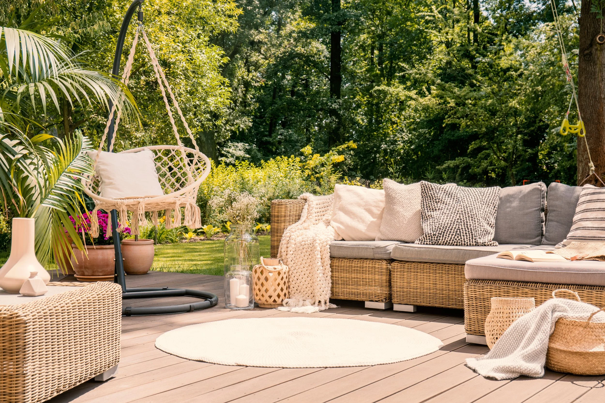 What Type of Patio Furniture is Best for You? — RTL Homes