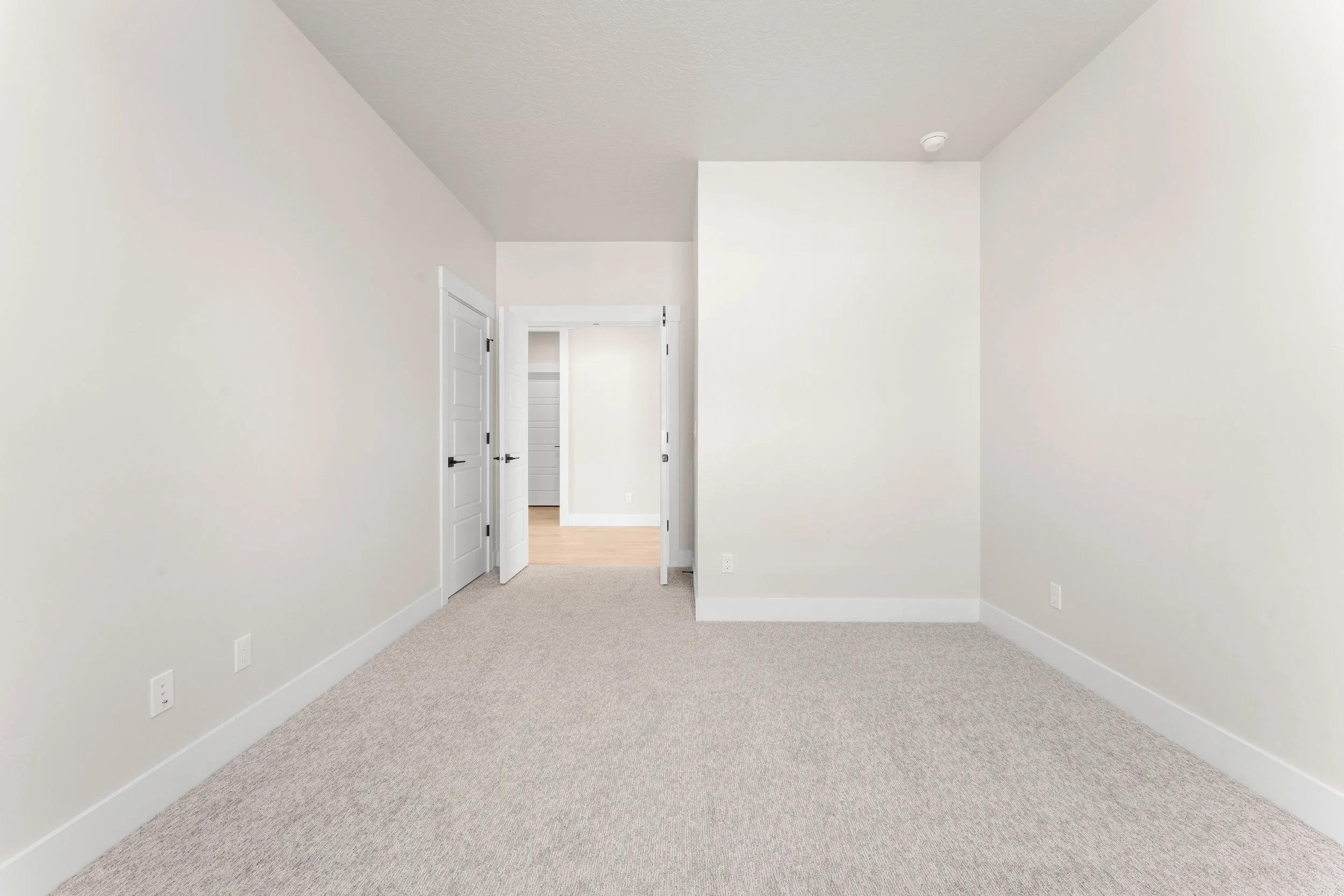 8076 Tandy Cove-19.jpg