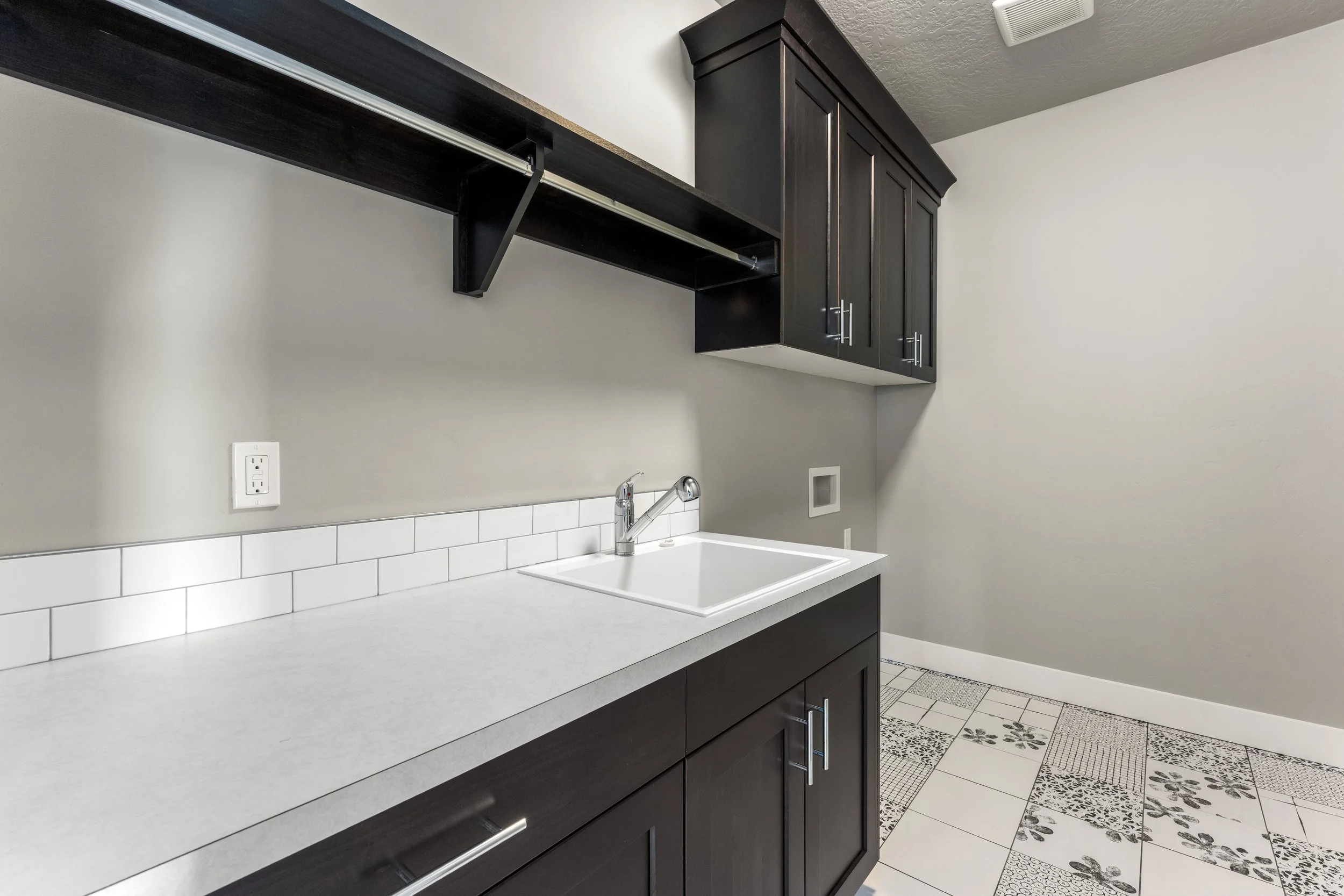 8081 Tandy Cove-39.jpg