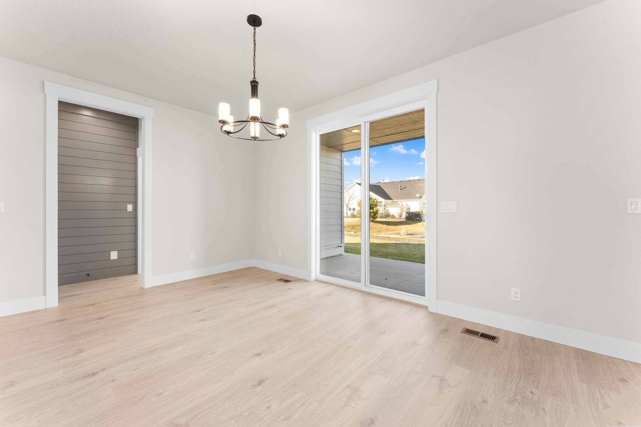 8076 Tandy Cove-26.jpg