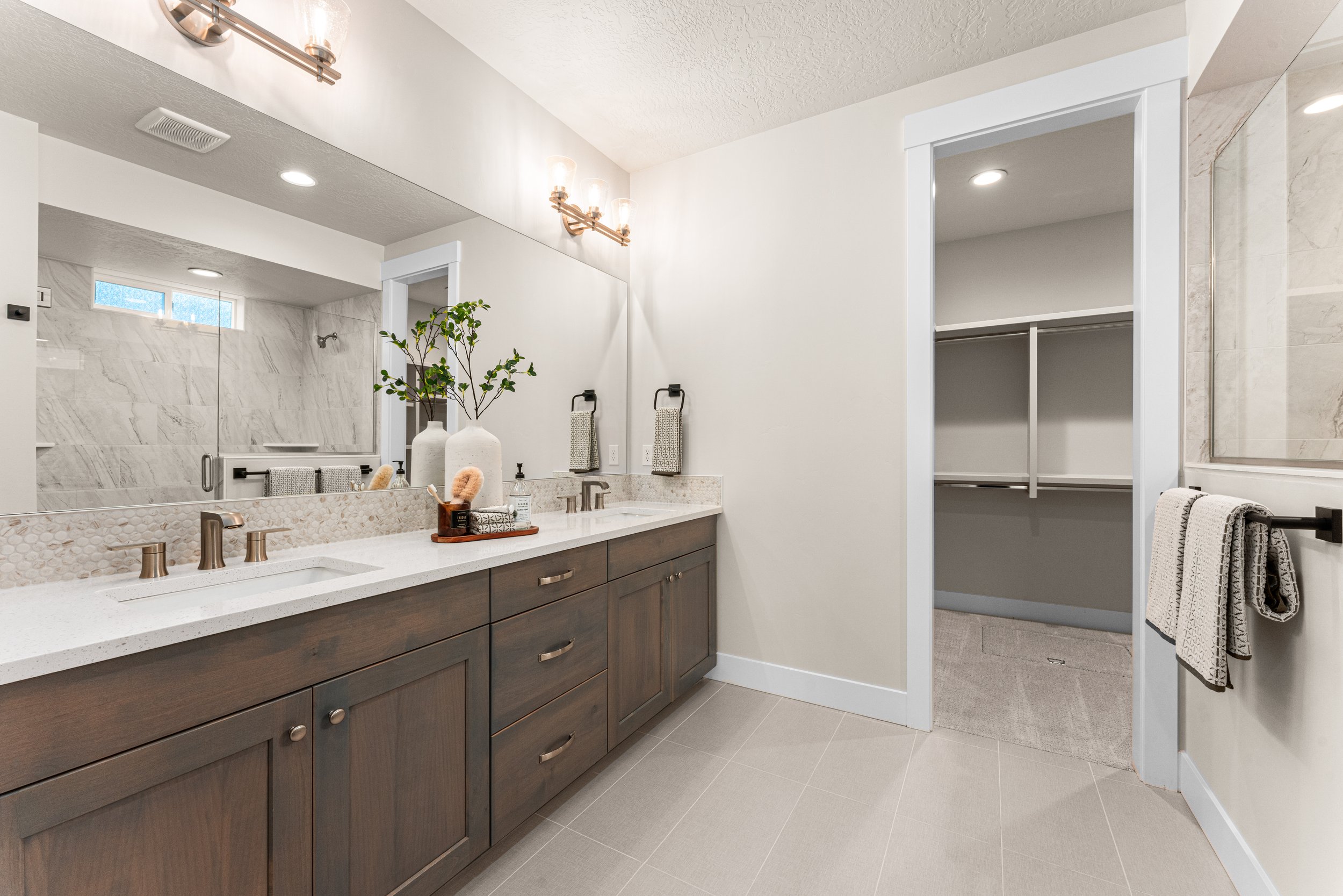 8082 Tandy Cove St-35.jpg