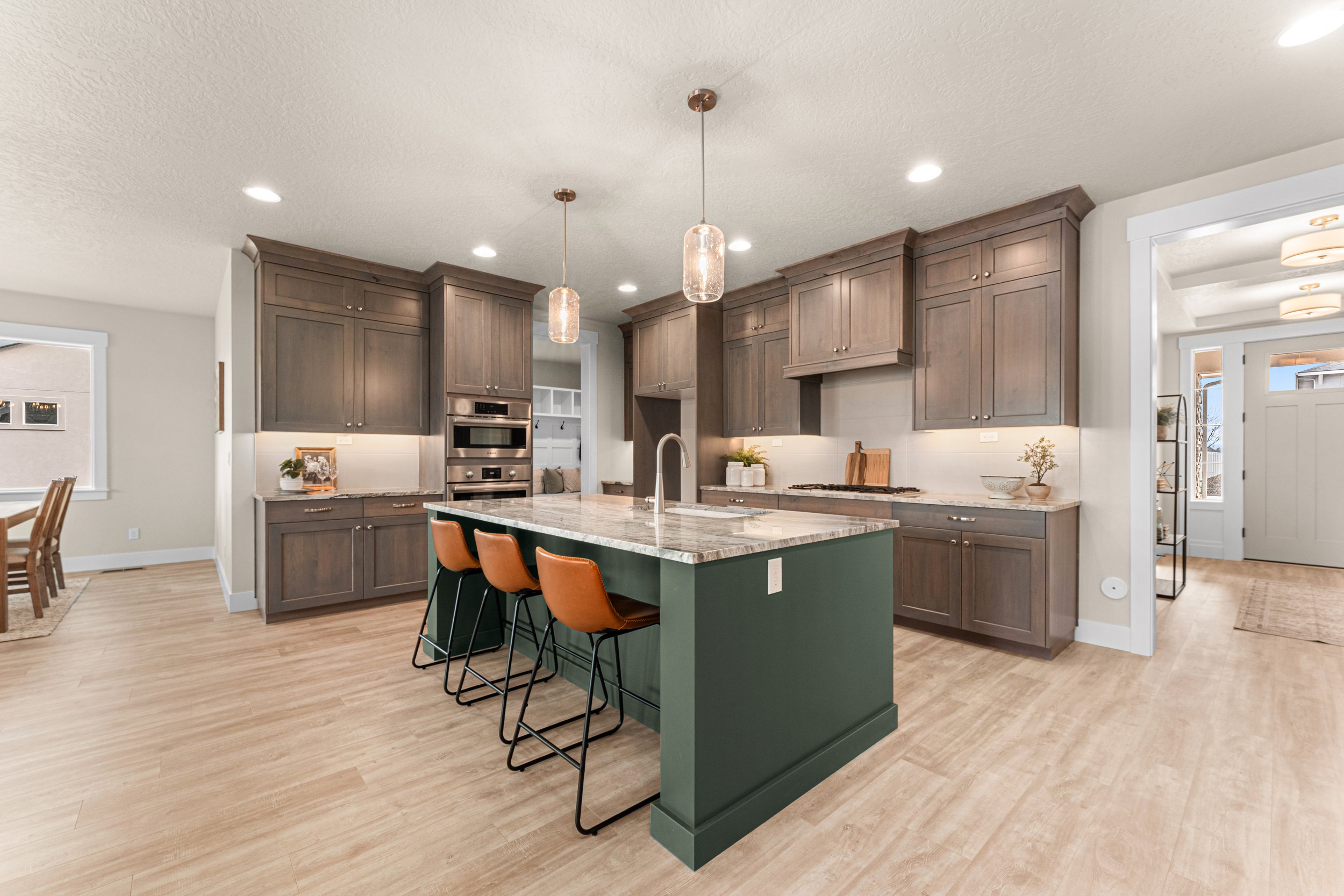 8082 Tandy Cove St-26.jpg