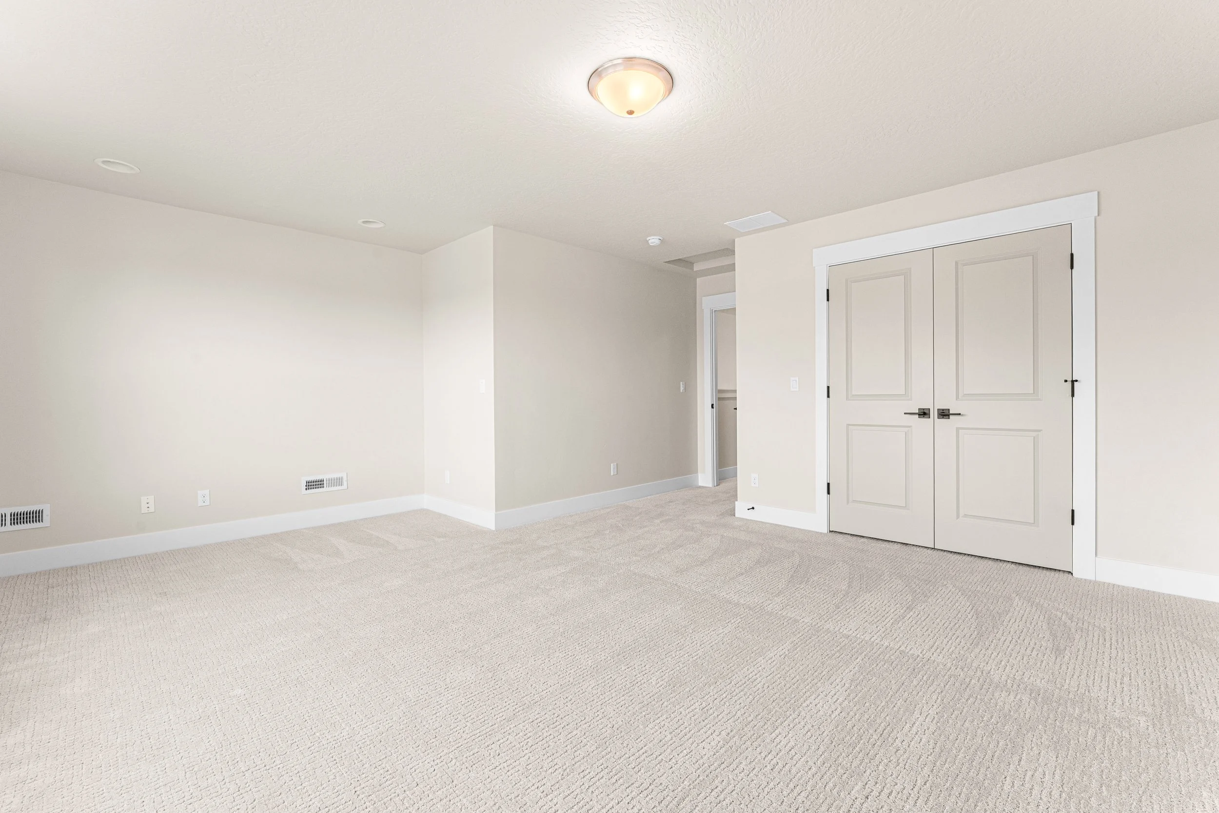 8082 Tandy Cove St-45.jpg