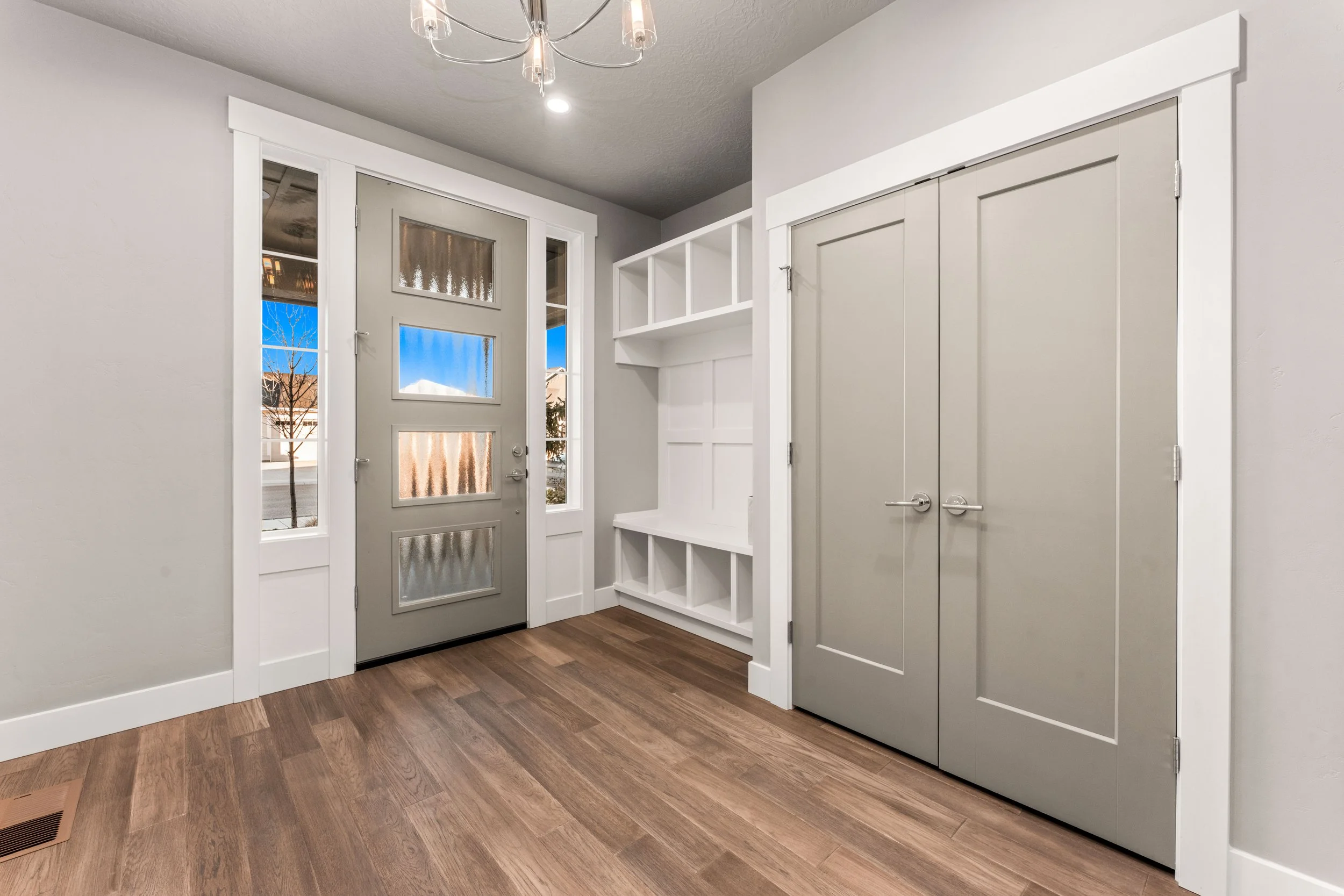 8179 Fountain Brook St-12.jpg