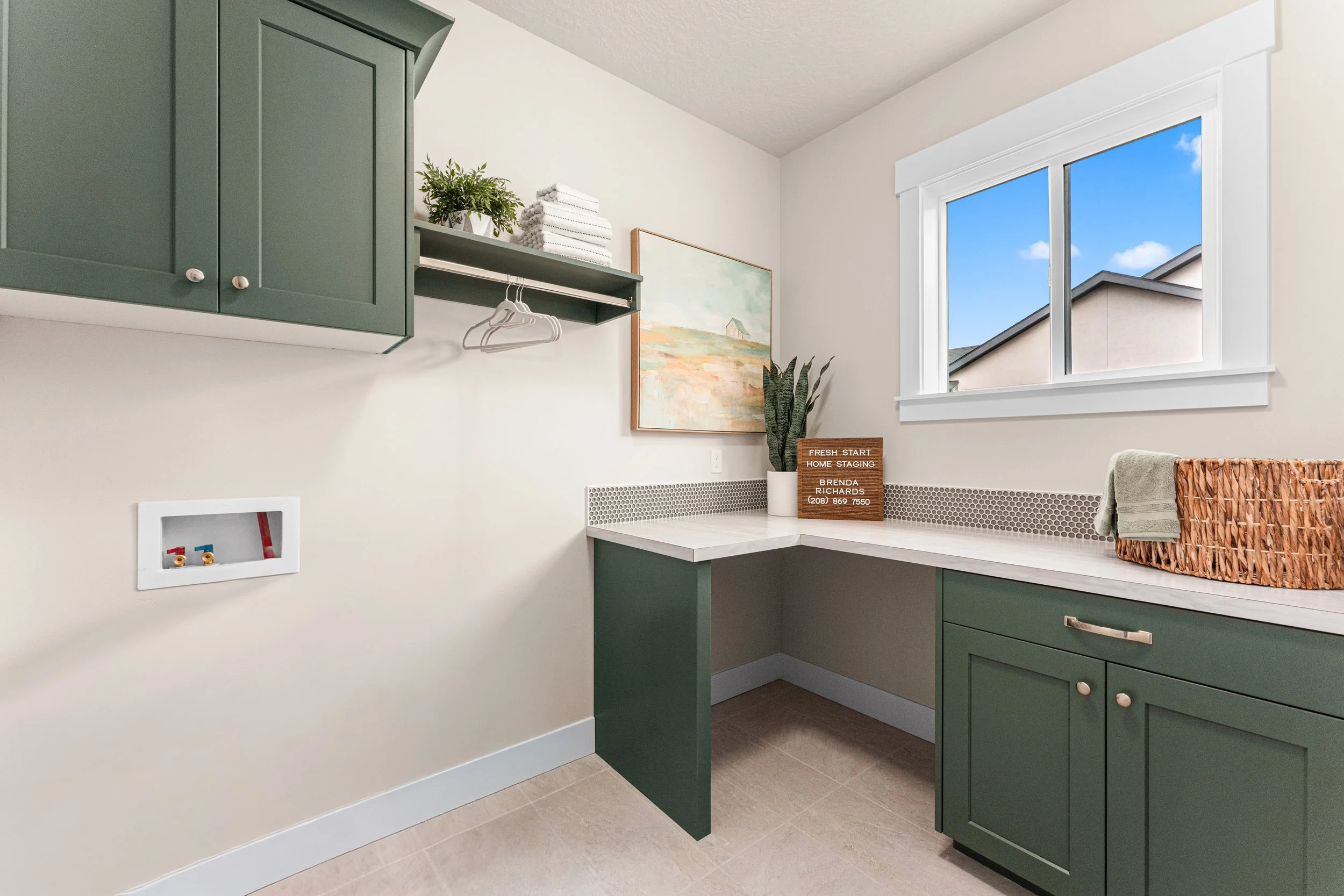 8082 Tandy Cove St-40.jpg