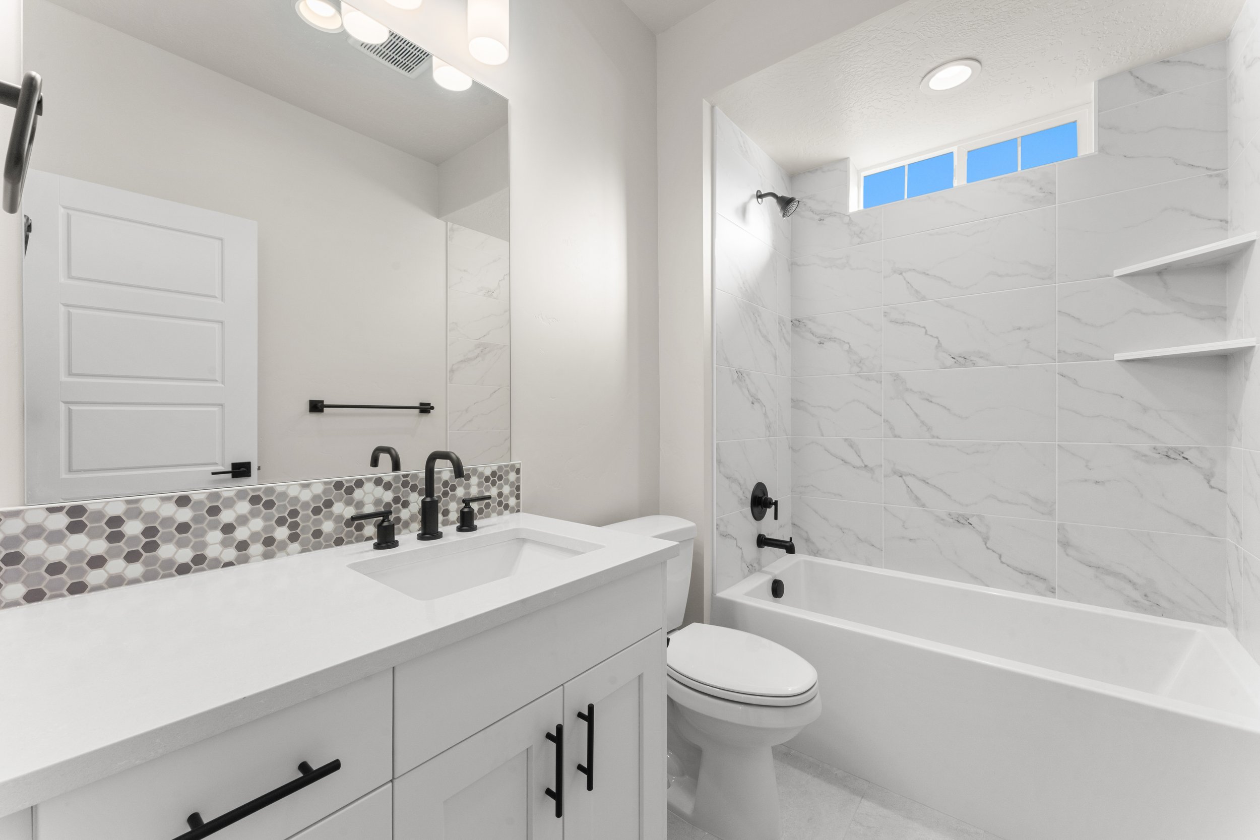 8076 Tandy Cove-12.jpg